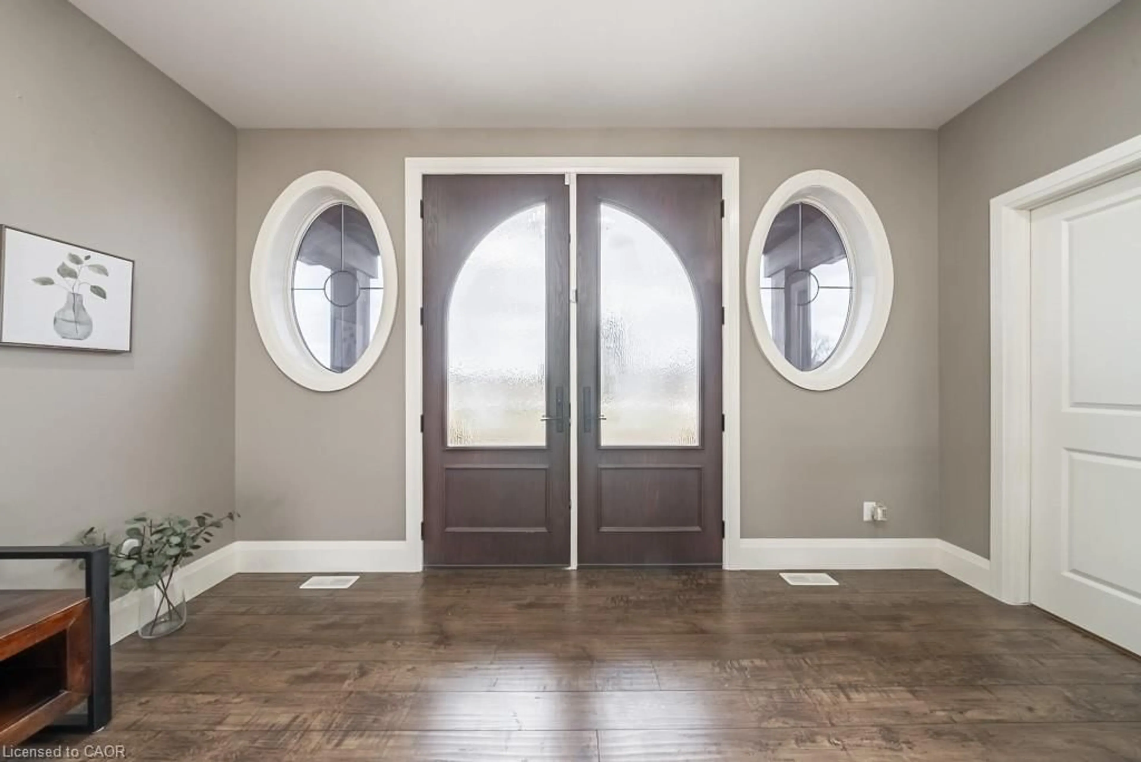 Indoor entryway for 234 Burford-Delhi Townline Rd, Scotland Ontario N0E 1R0
