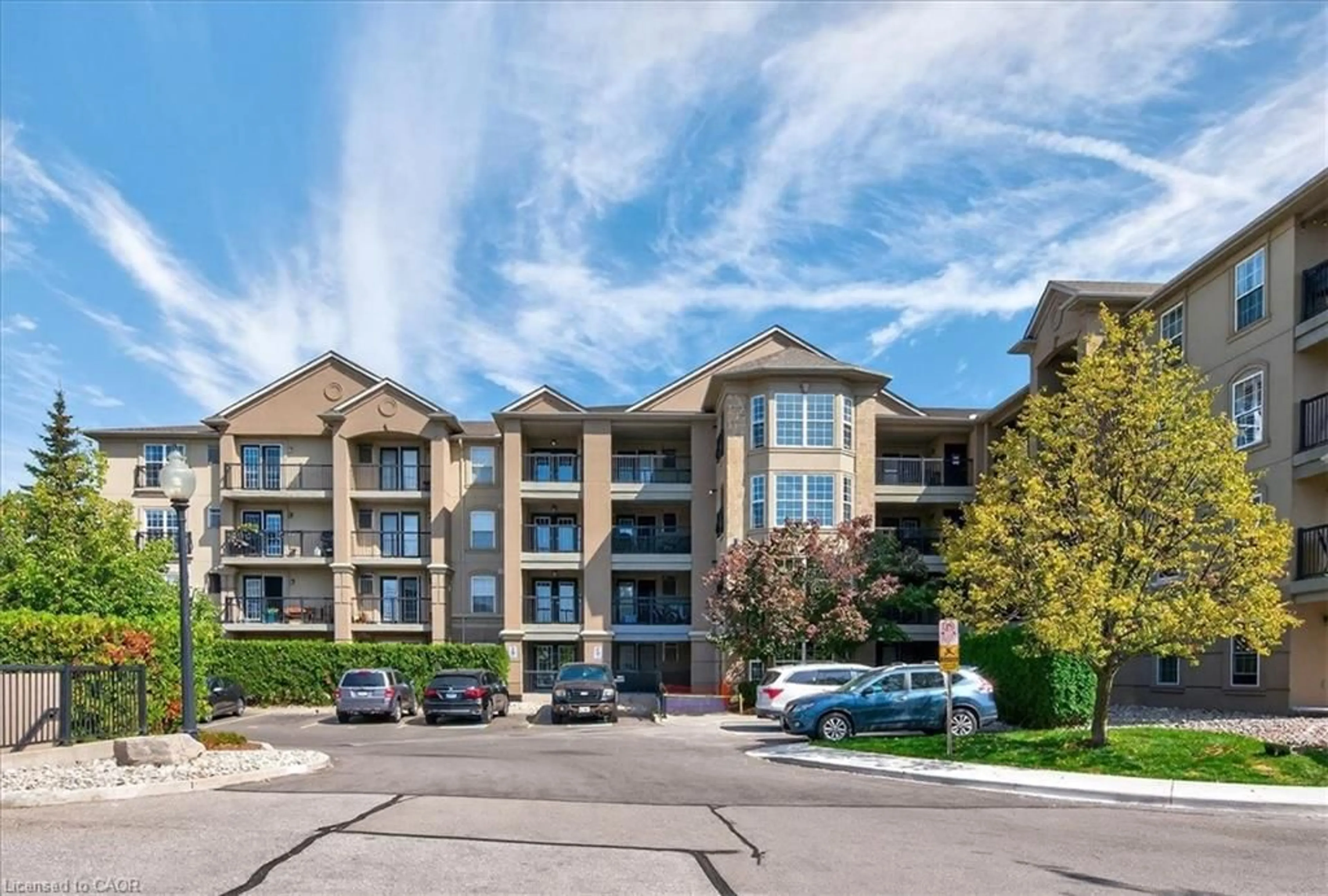 A pic from outside/outdoor area/front of a property/back of a property/a pic from drone, mountain view for 2055 Appleby Line #402, Burlington Ontario L7L 7H1