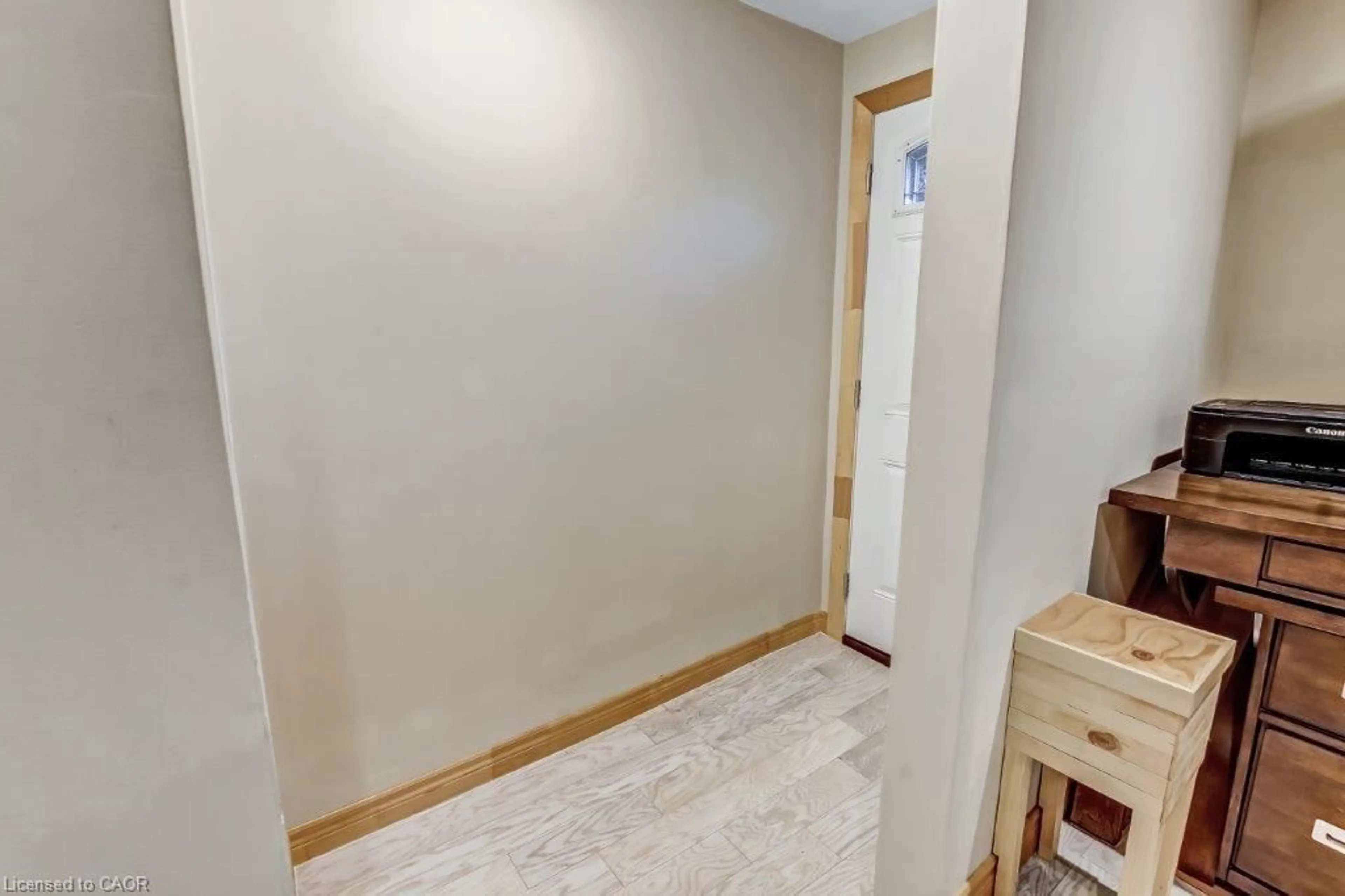 A pic of a room for 24 Centre St, Port Rowan Ontario N0E 1M0