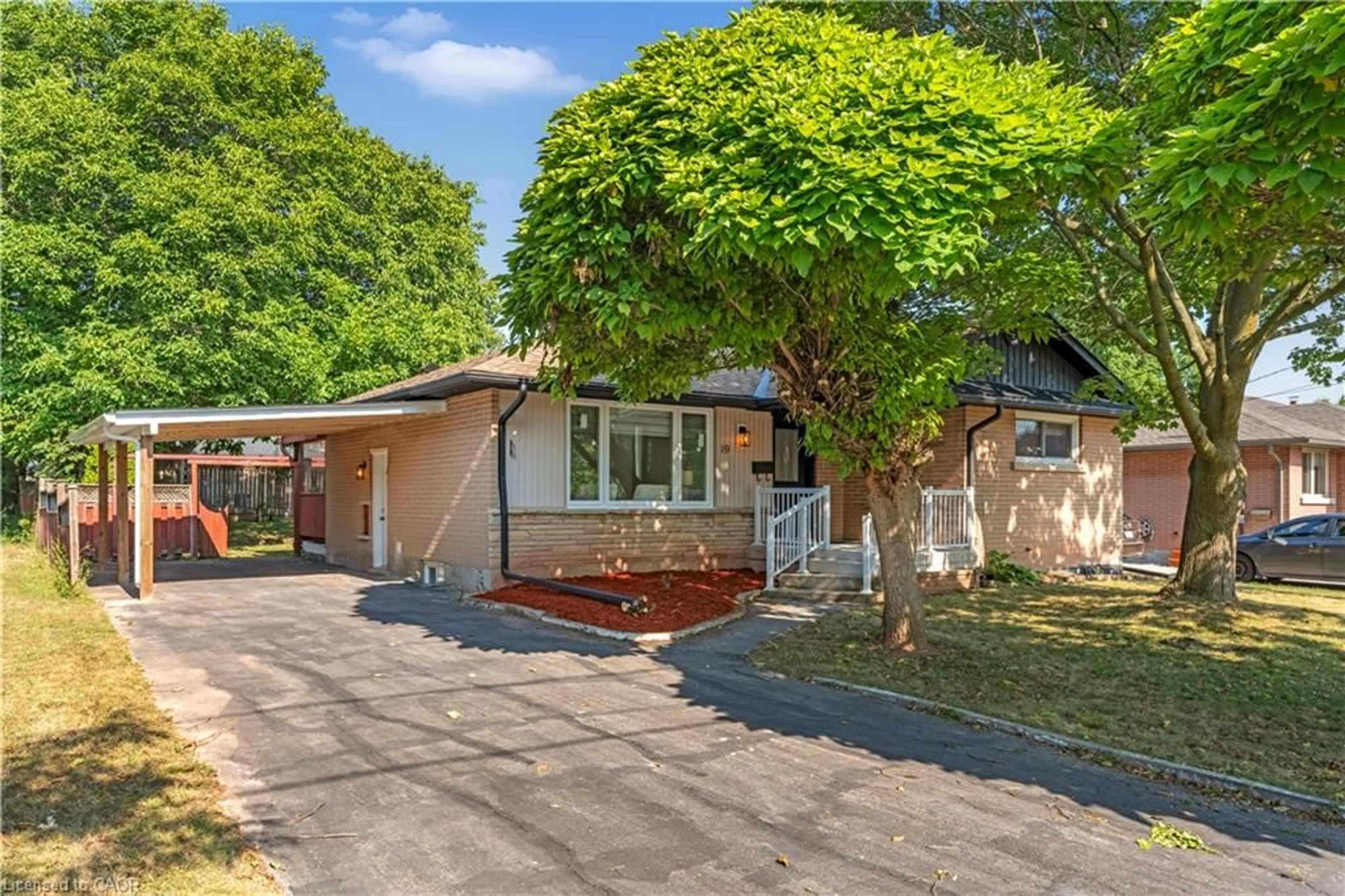 Unknown for 19 Old Orchard Ave, Grimsby Ontario L3M 3H9