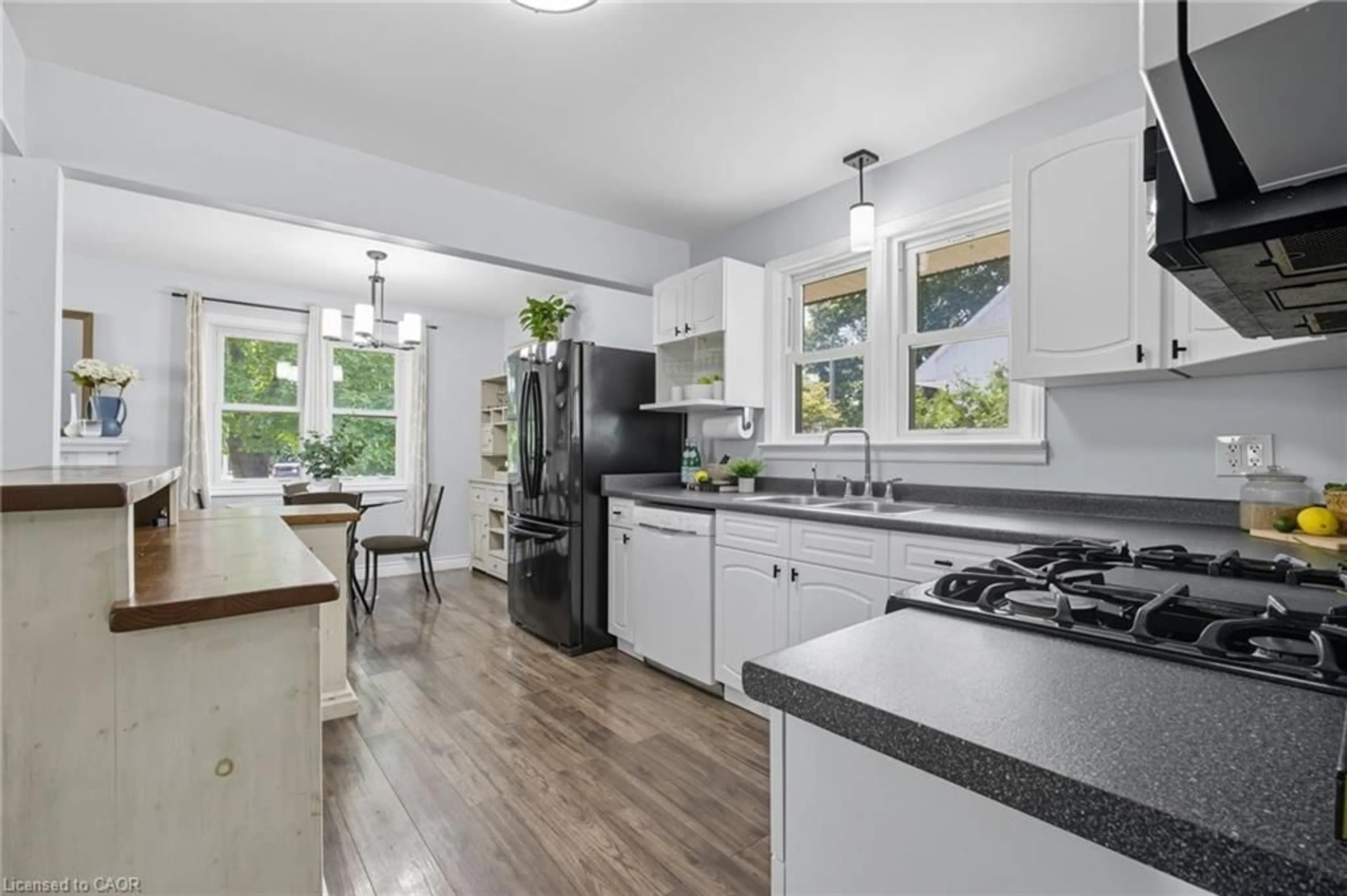 Open concept kitchen, ceramic/tile floor for 31 Charles St, Paris Ontario N3L 1Y4