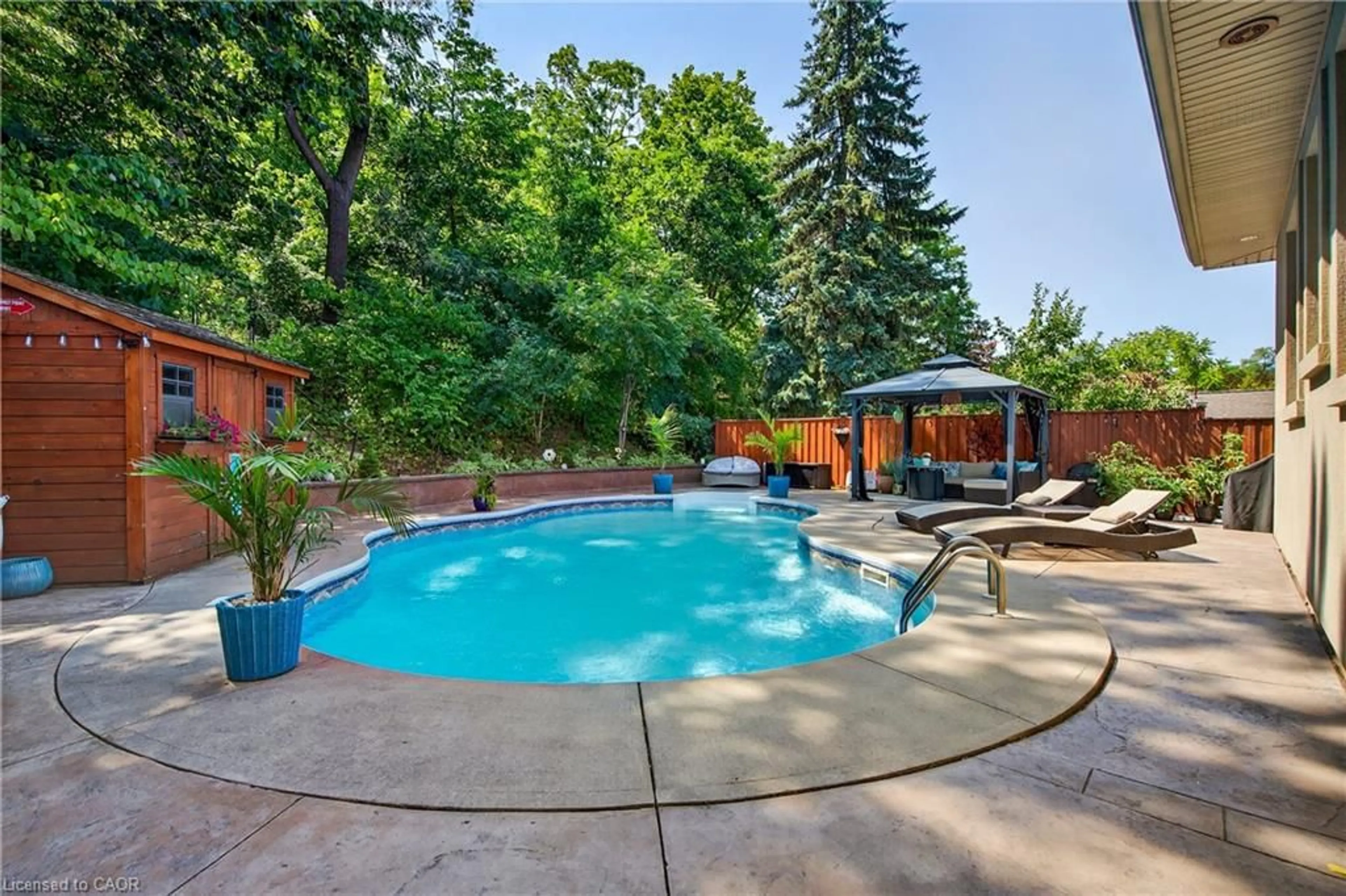 Pool for 48 Brentwood Dr, Stoney Creek Ontario L8G 2W8