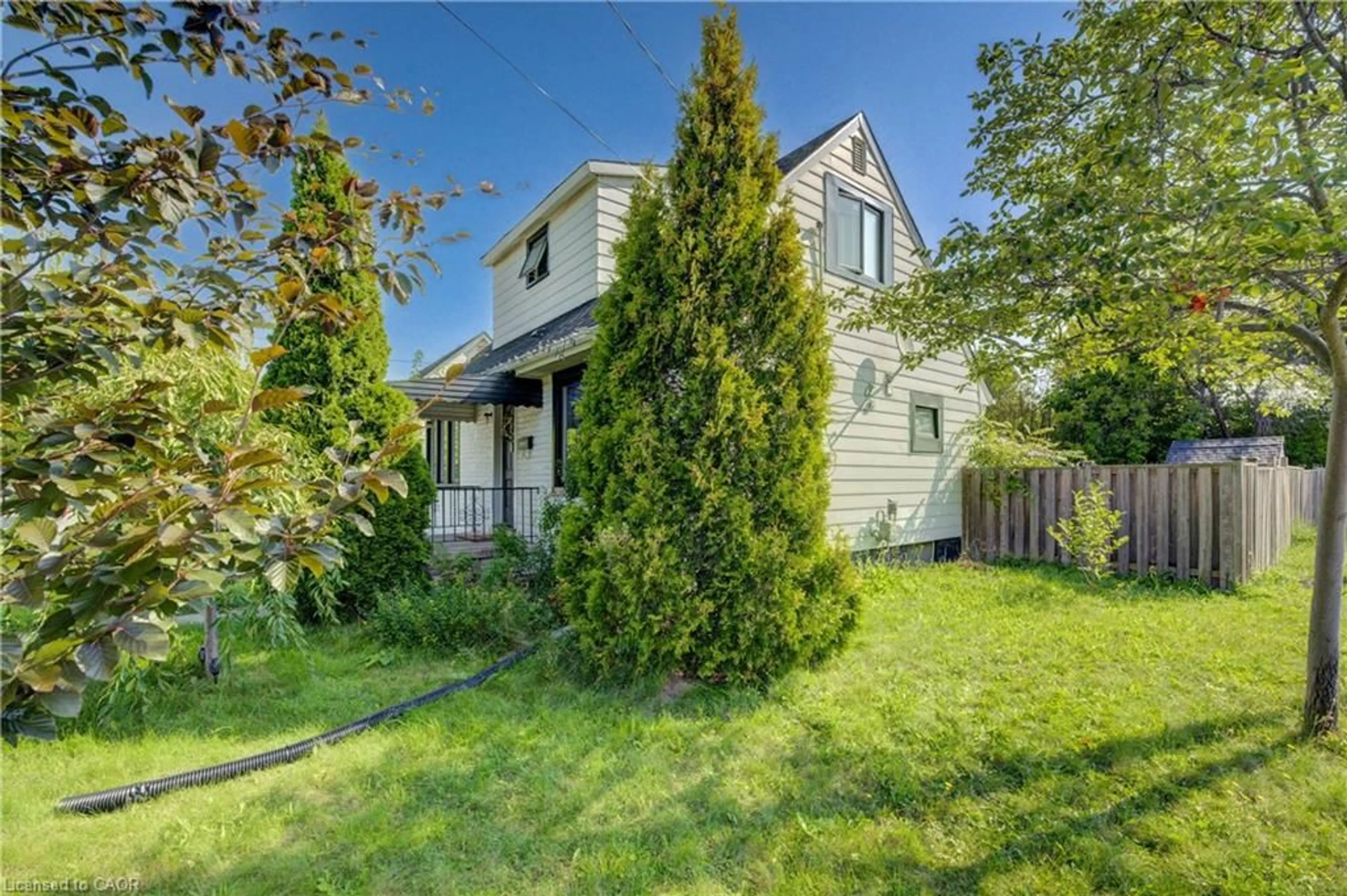 A pic from outside/outdoor area/front of a property/back of a property/a pic from drone, street for 15 West 1st St, Hamilton Ontario L9C 3B5