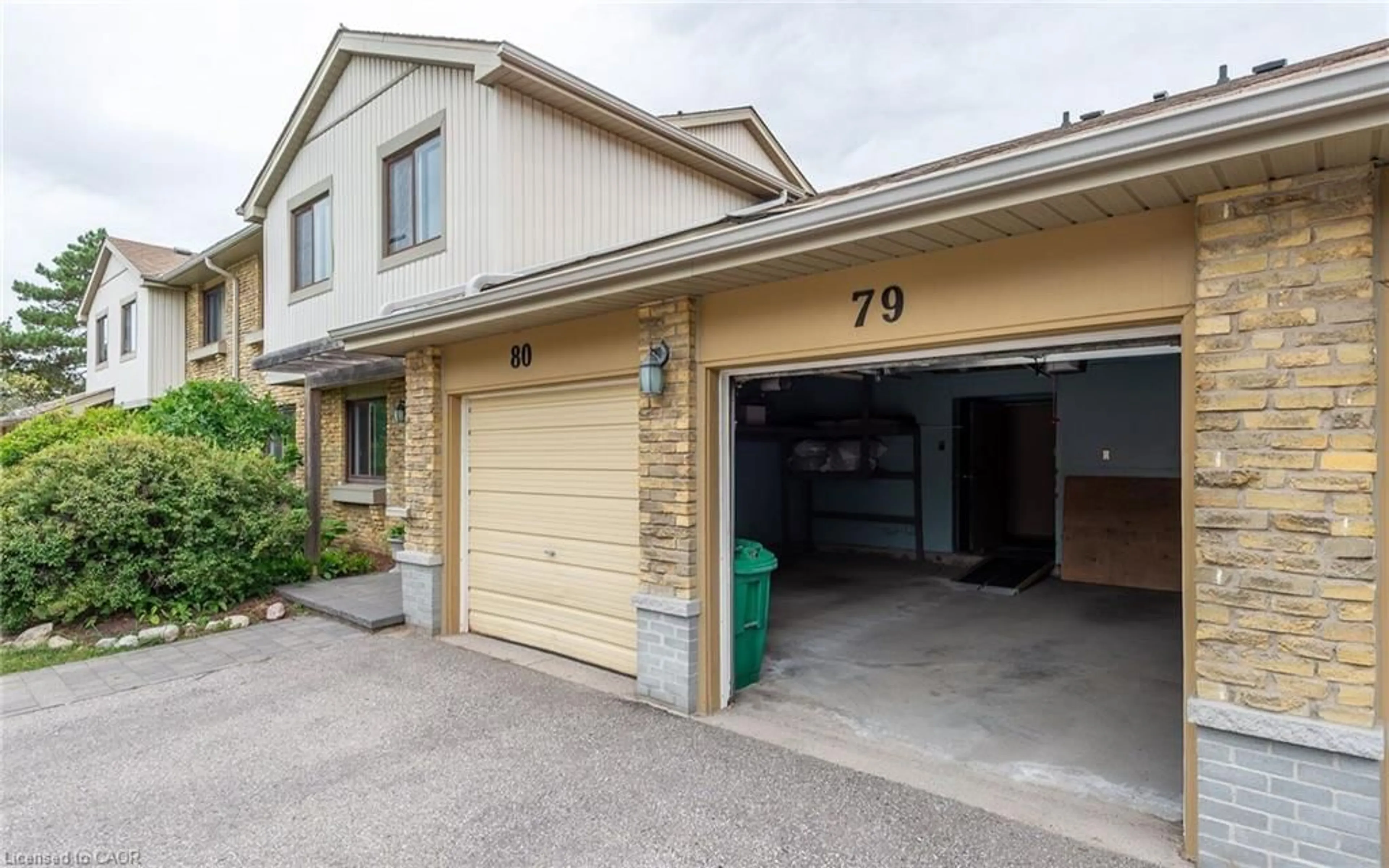 Indoor garage for 6797 Formentera Ave #79, Mississauga Ontario L5N 2L6