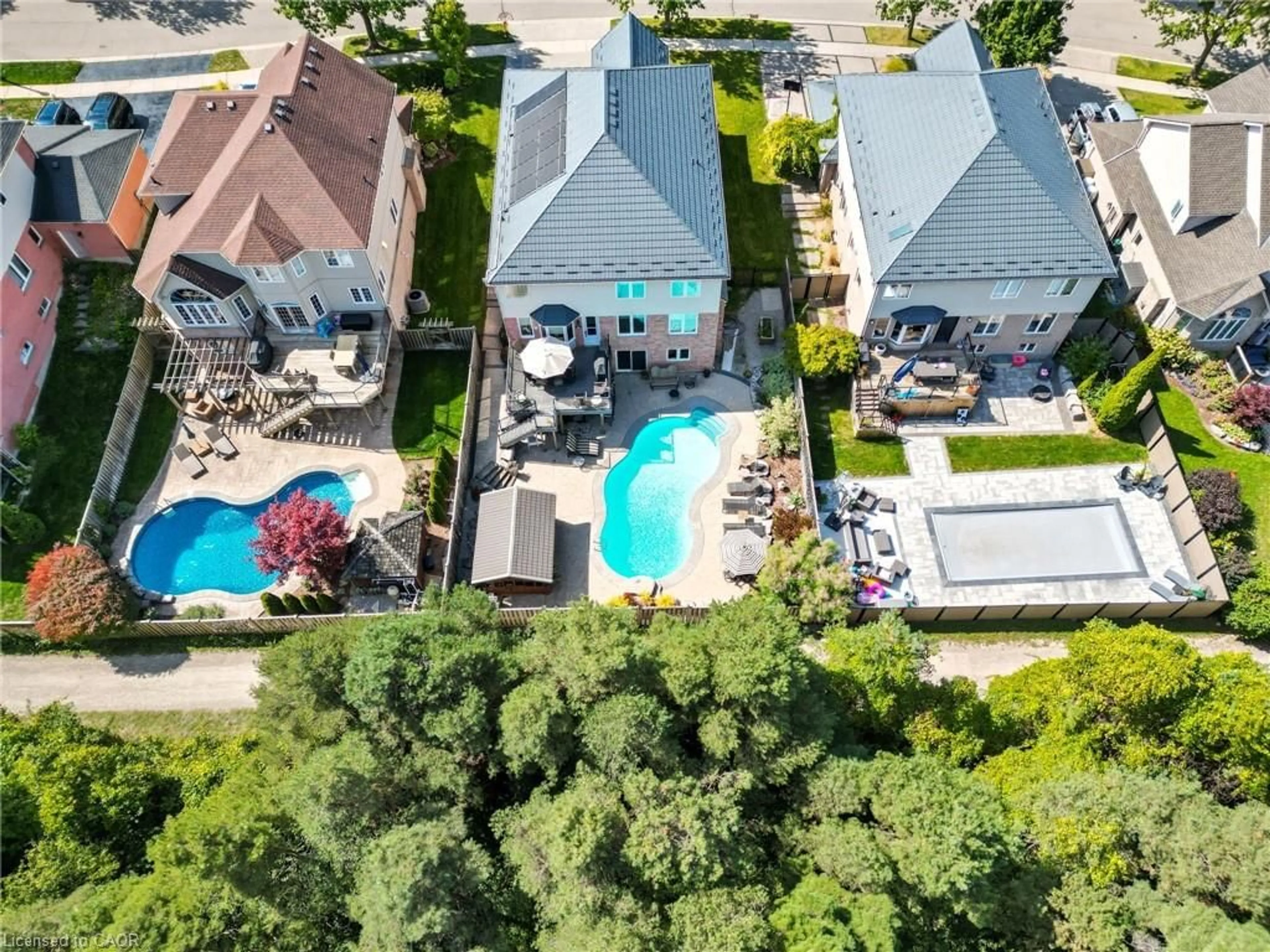 A pic from outside/outdoor area/front of a property/back of a property/a pic from drone, city buildings view from balcony for 58 Winding Wood Cres, Kitchener Ontario N2P 2L6