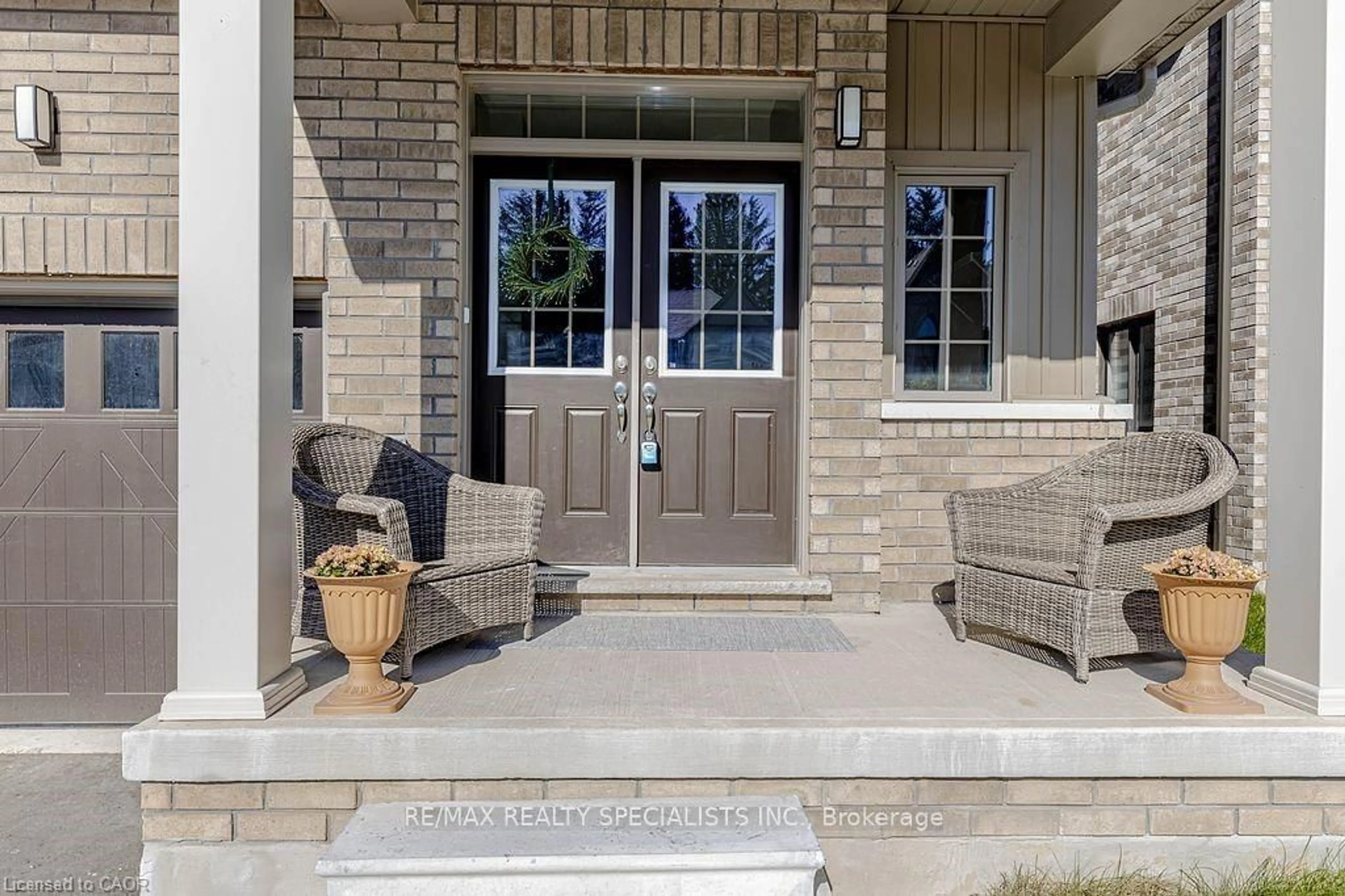 Indoor entryway for 164 Dingman St, Arthur Ontario N0G 1A0