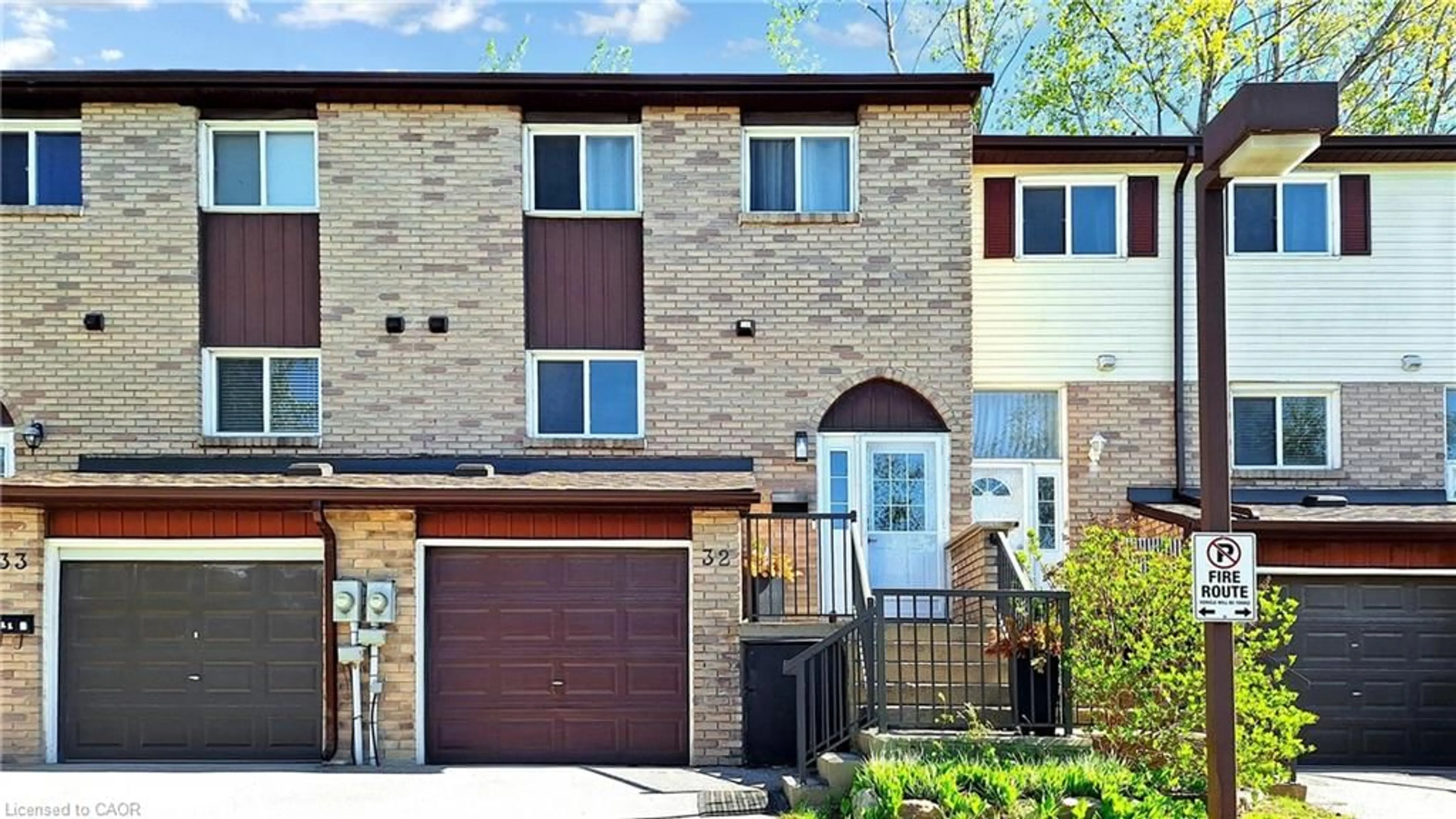 Home with brick exterior material, street for 52 Adelaide St #32, Barrie Ontario L4N 3T5