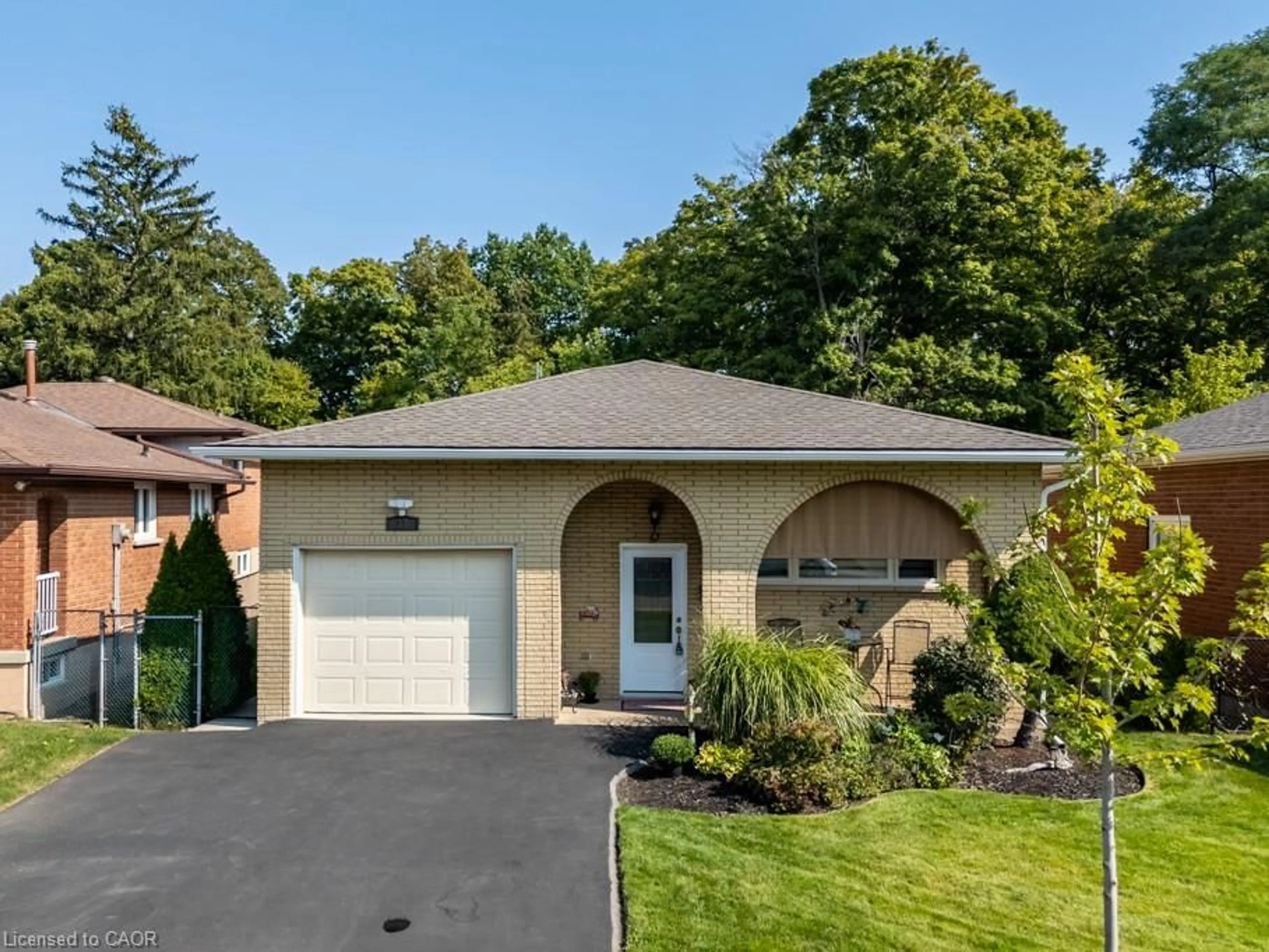 Unknown for 33 Pinard St, Hamilton Ontario L8K 6G8