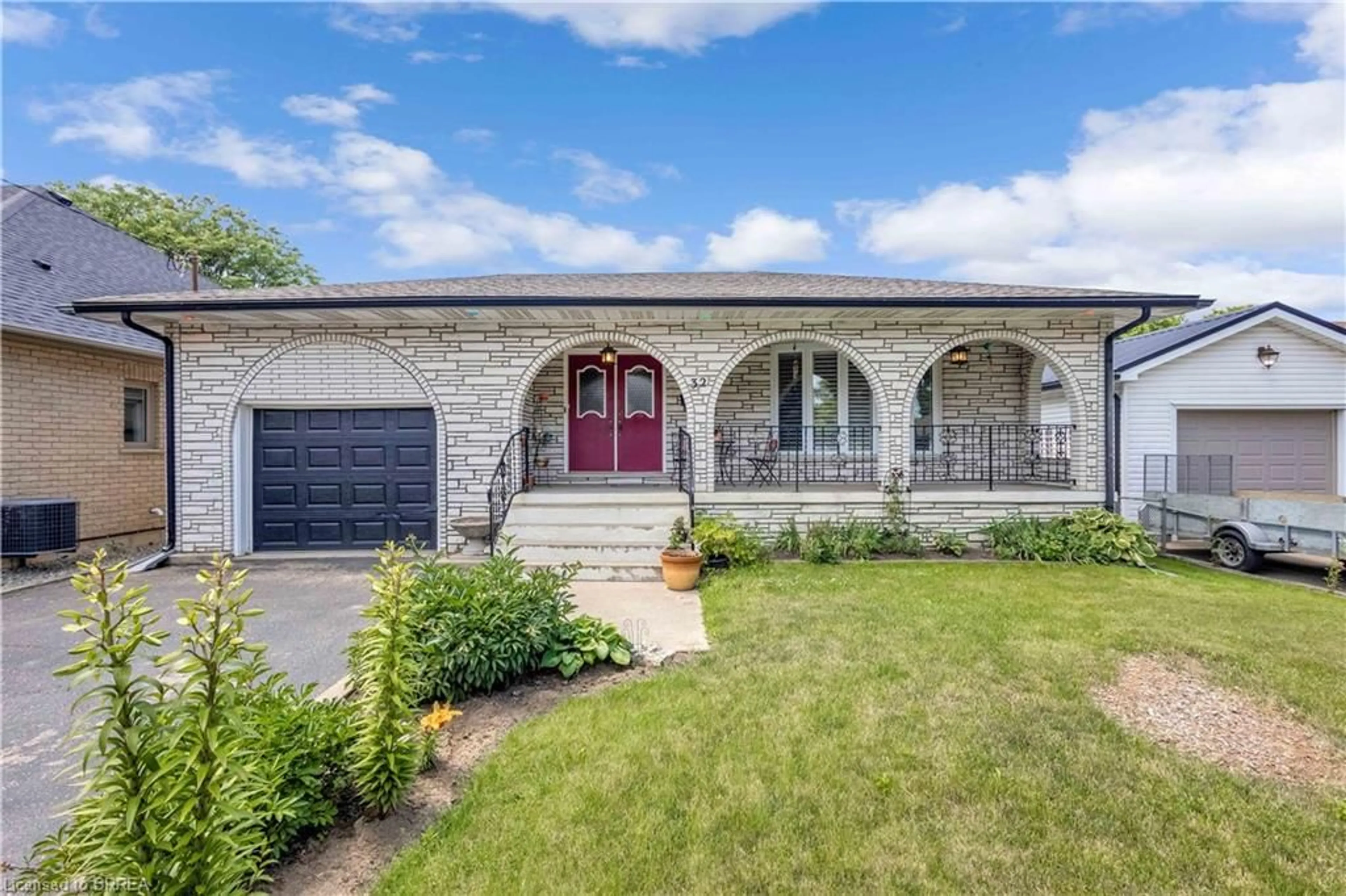 Home with brick exterior material, street for 32 Thornton Dr, Brantford Ontario N3R 6M2