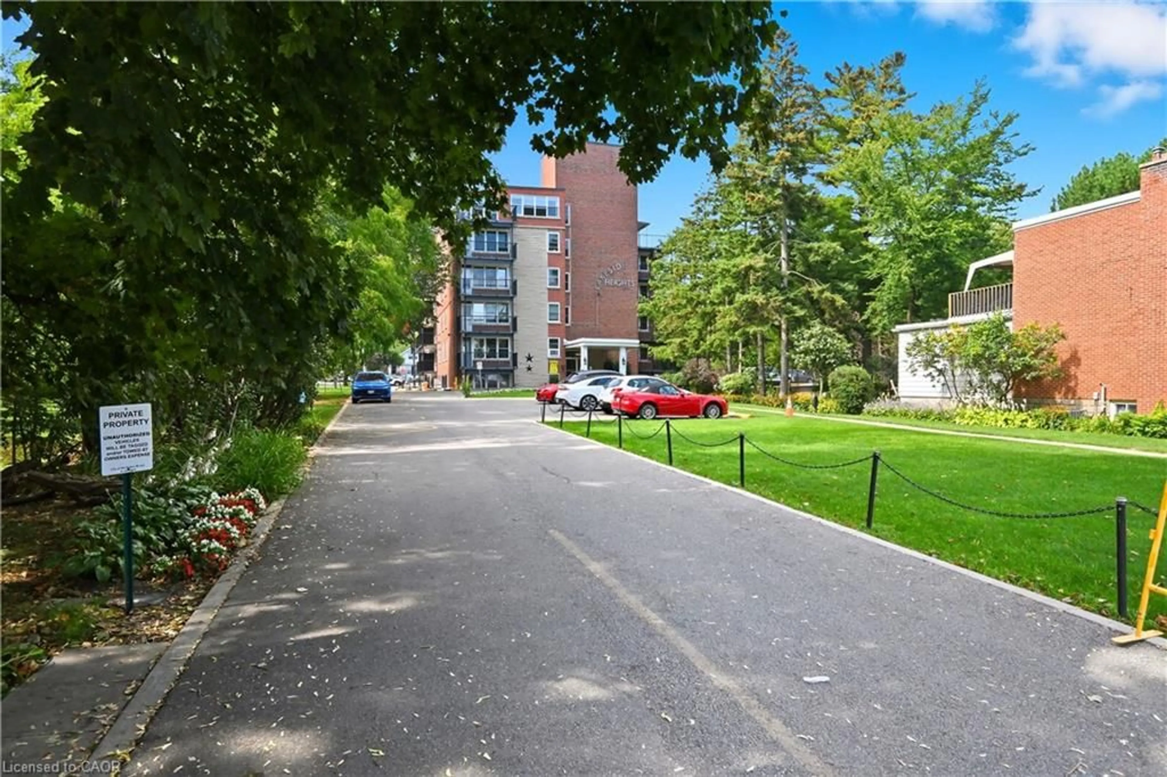 Patio, street for 1377 Lakeshore Rd #104, Burlington Ontario L7S 1B1