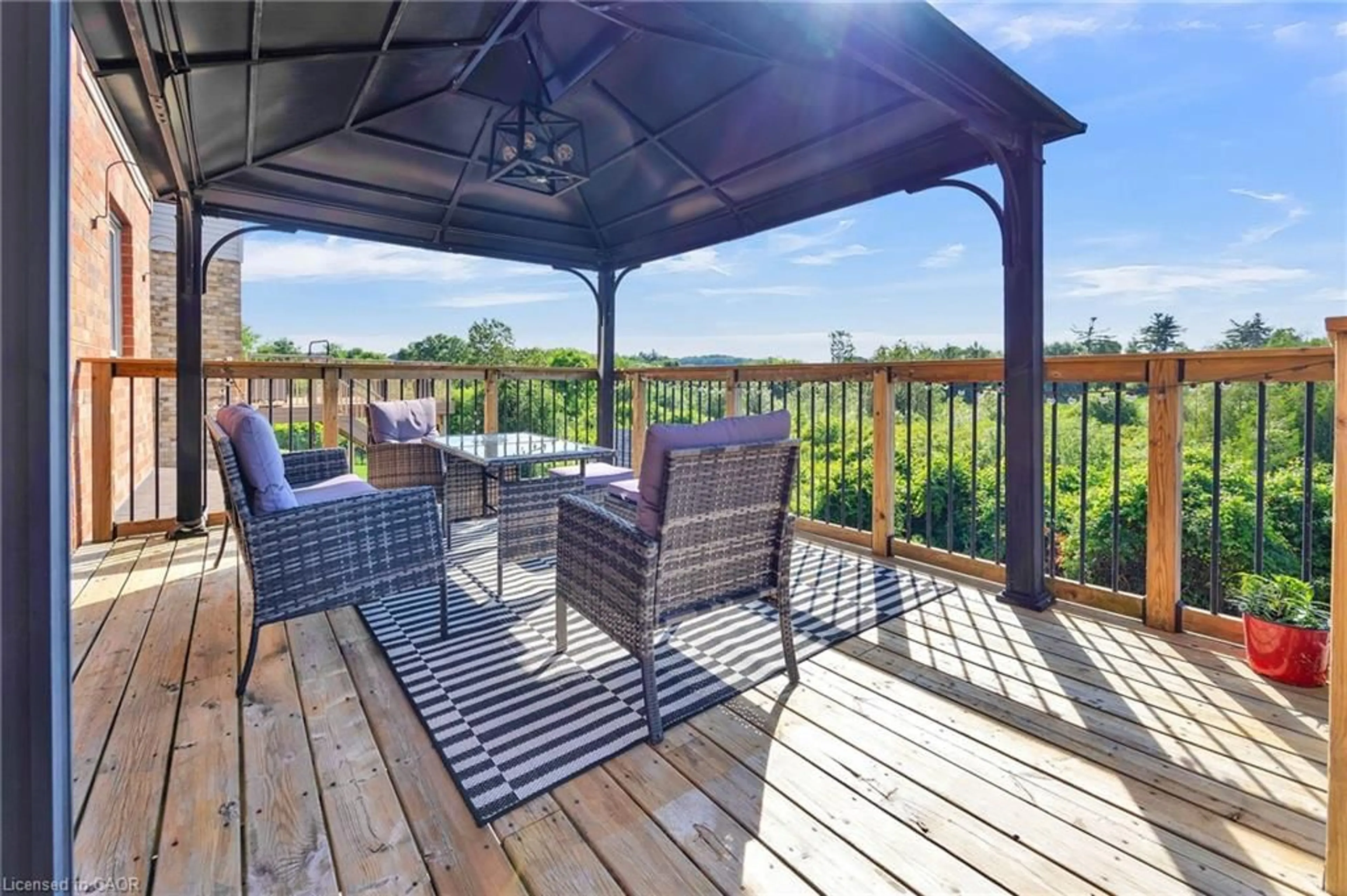 Patio, water/lake/river/ocean view for 433 Doon South Dr, Kitchener Ontario N2P 2T6