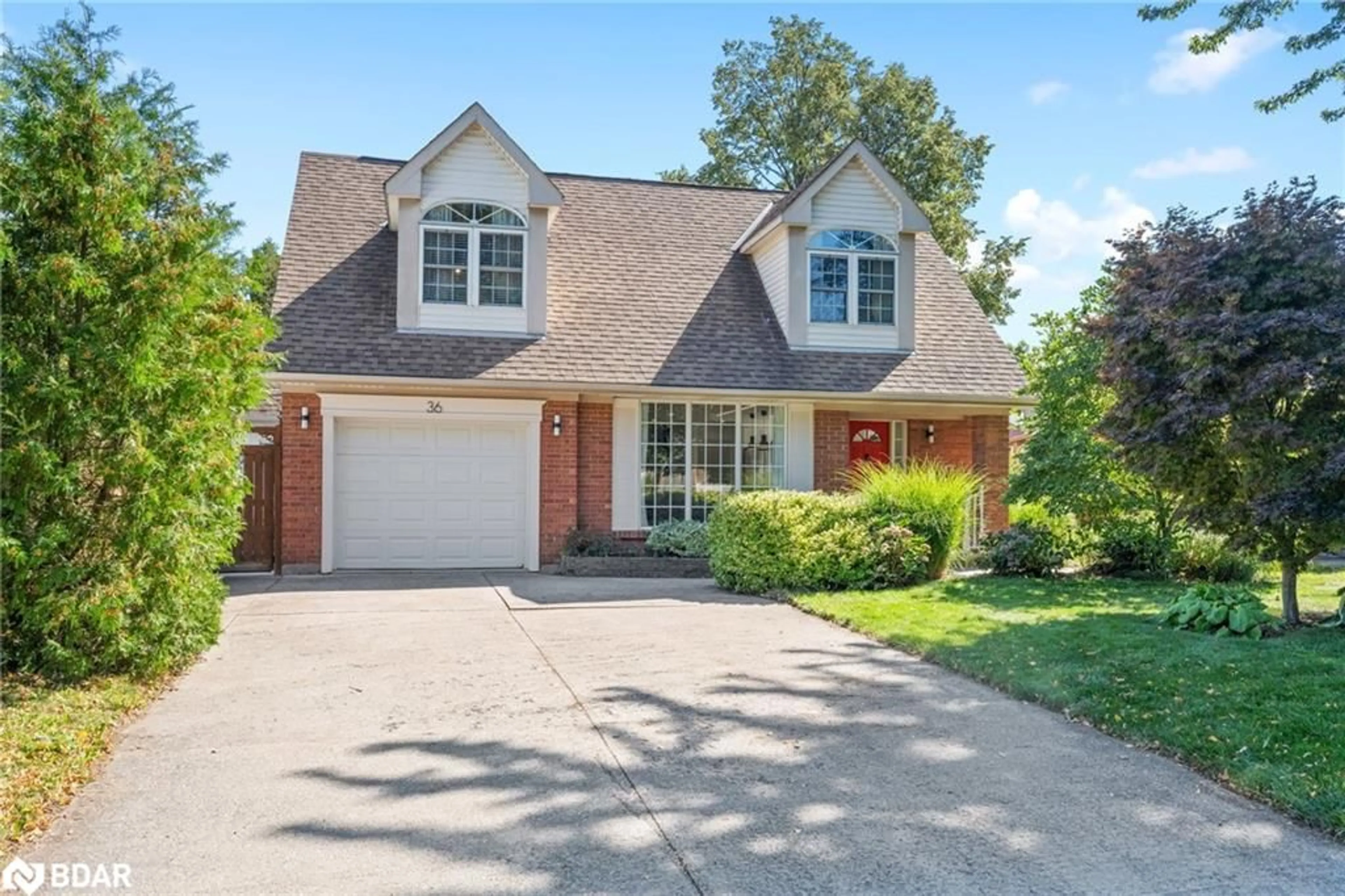 Home with brick exterior material, street for 36 Cambria Dr, St. Catharines Ontario L2N 6W4