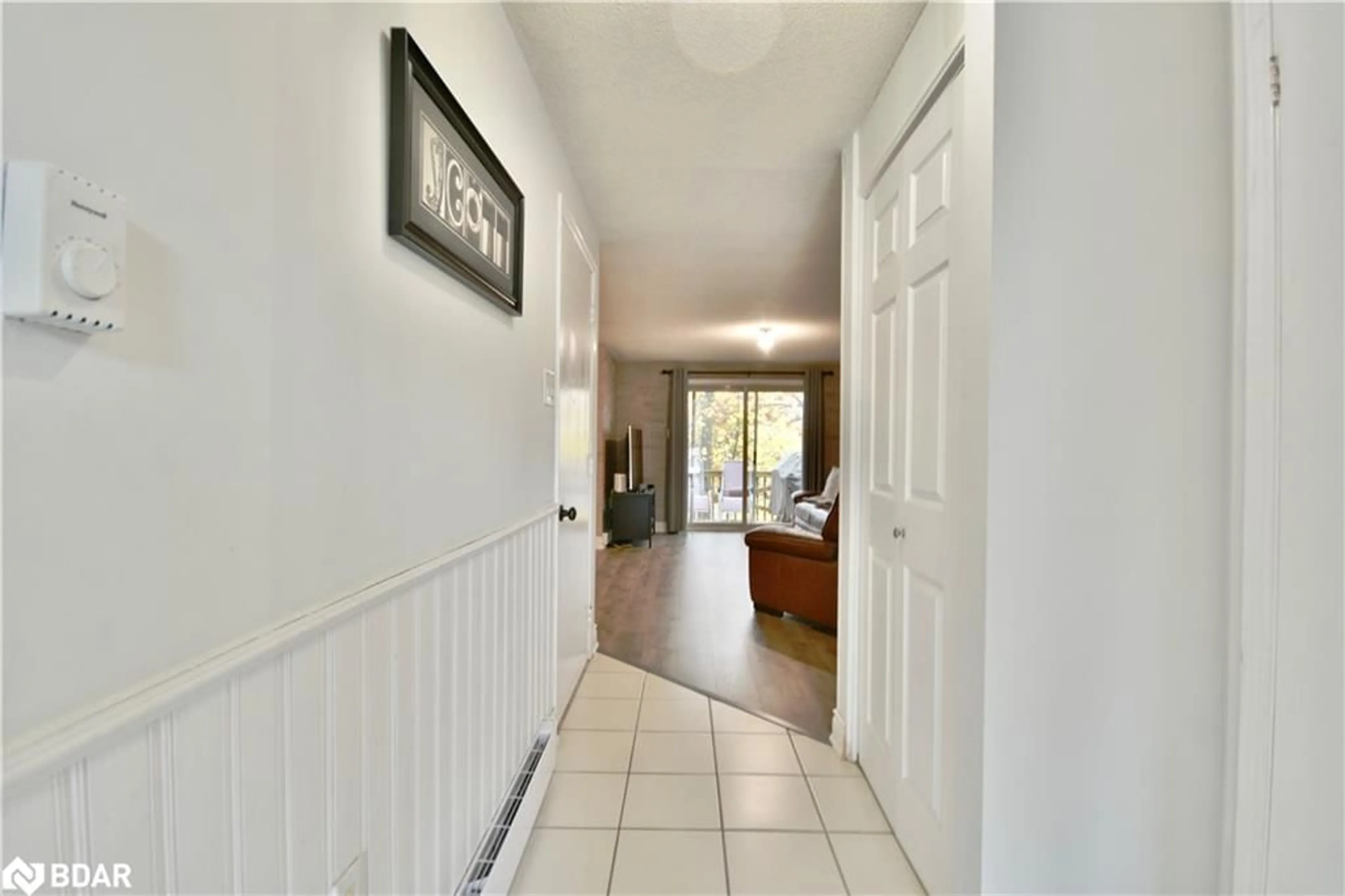 Indoor entryway for 11 Pheasant Trail, Barrie Ontario L4N 6W4