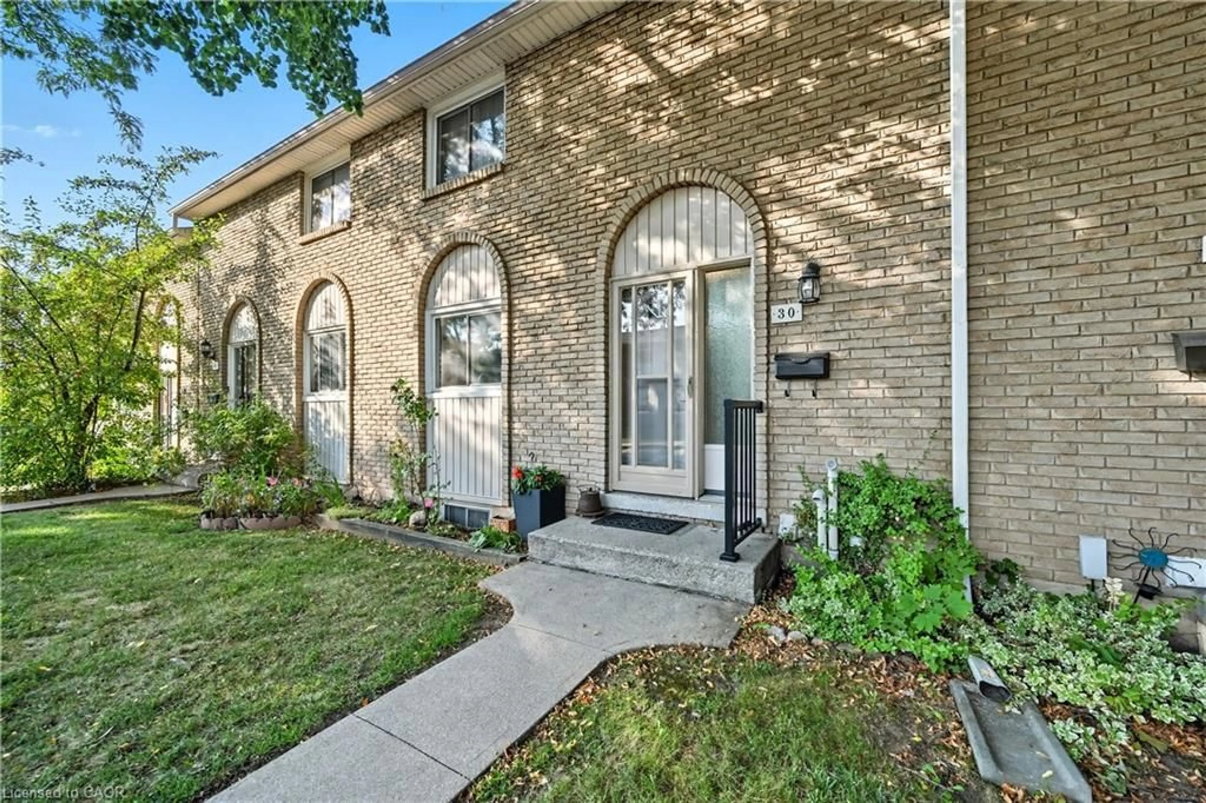 Home with brick exterior material, street for 151 Gateshead Cres #30, Stoney Creek Ontario L8G 3W1