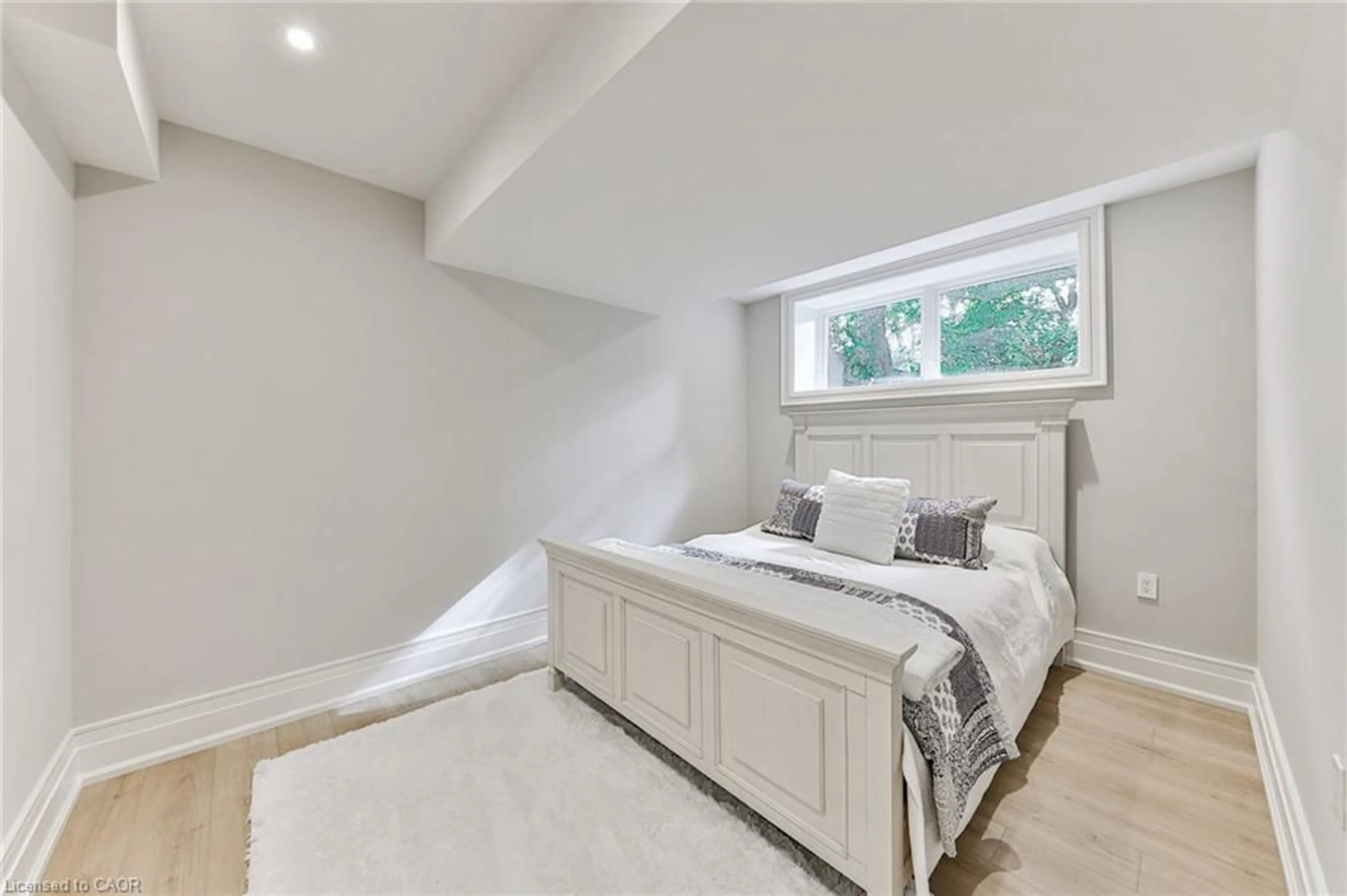 Bedroom with bed, unknown for 1310 Duncan Rd, Morrison Ontario L6J 2P8