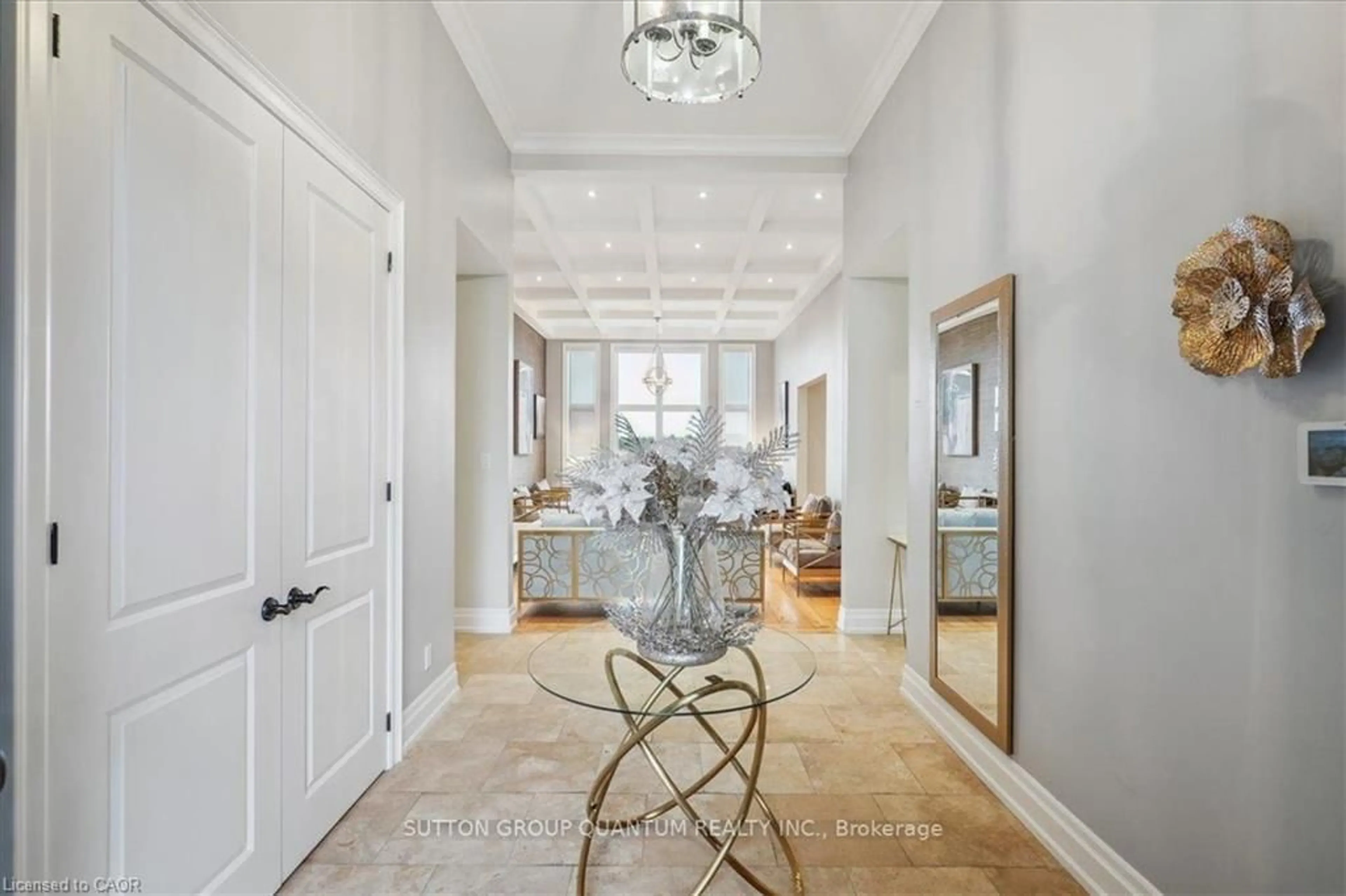 Indoor entryway for 71 Maltby Rd, Puslinch Ontario N0B 2J0