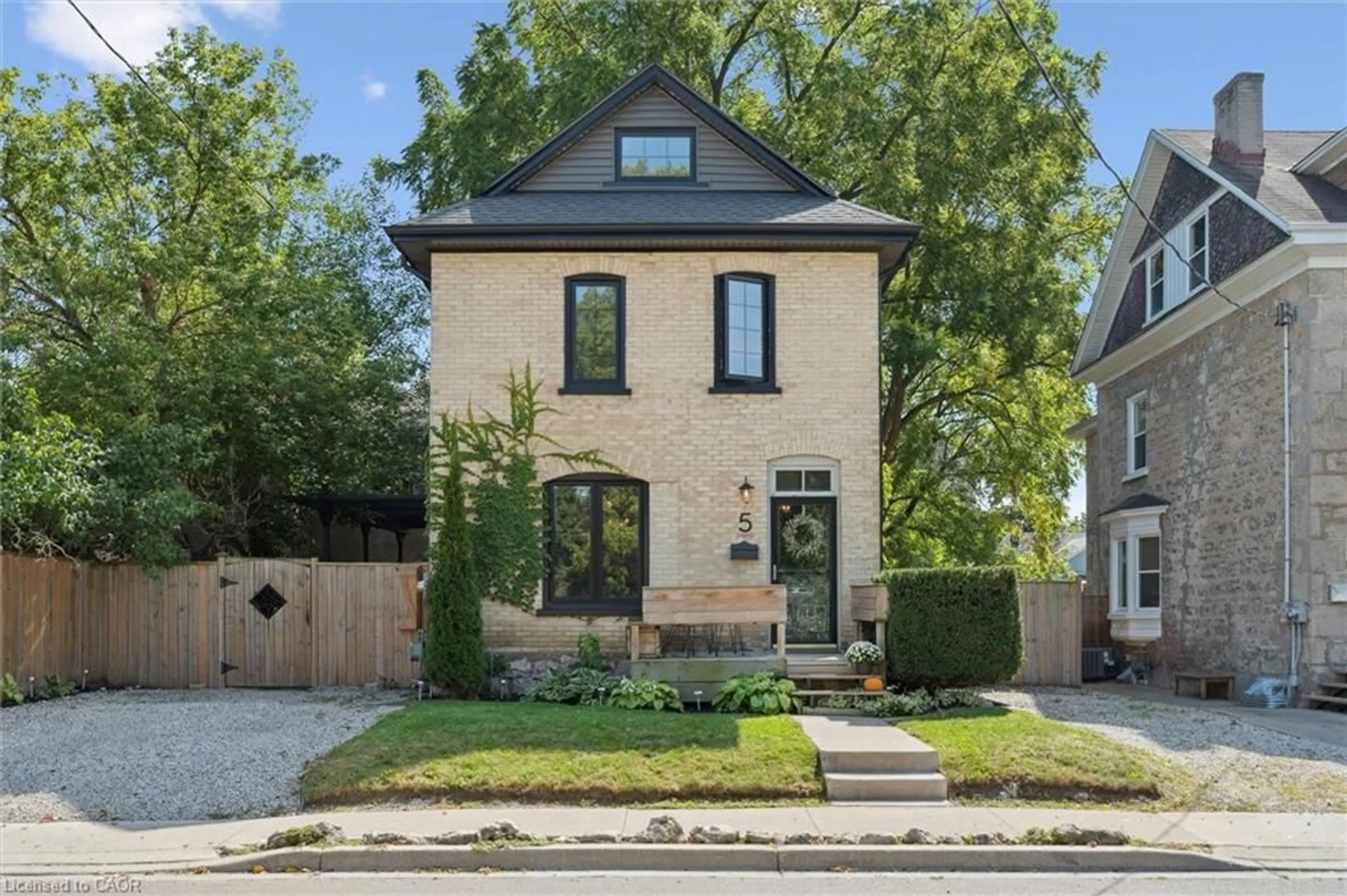Home with brick exterior material, street for 5 Crombie St, Cambridge Ontario N1S 1Y3