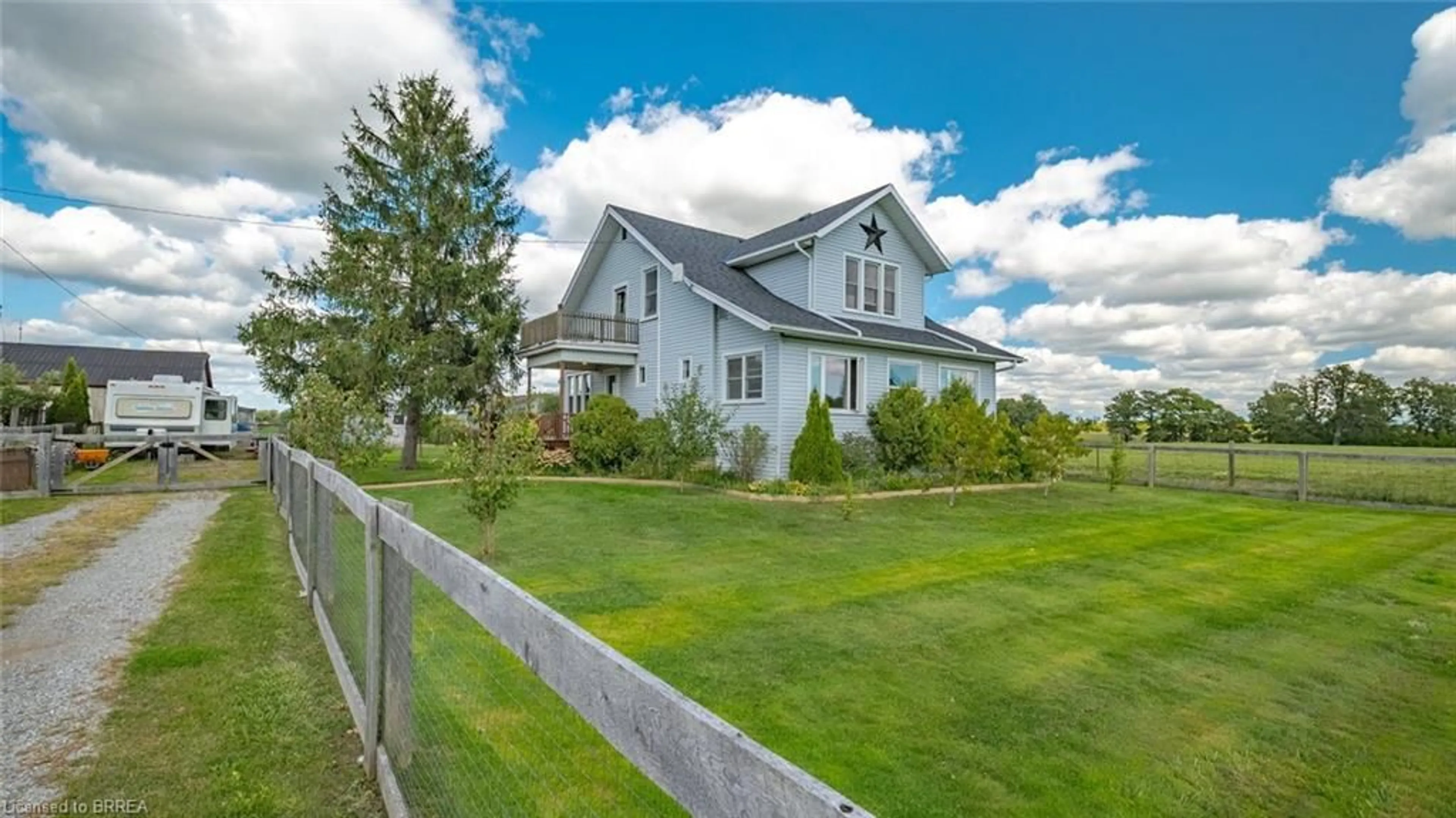 A pic from outside/outdoor area/front of a property/back of a property/a pic from drone, unknown for 3211 Highway 3 Hwy, Jarvis Ontario N0A 1J0