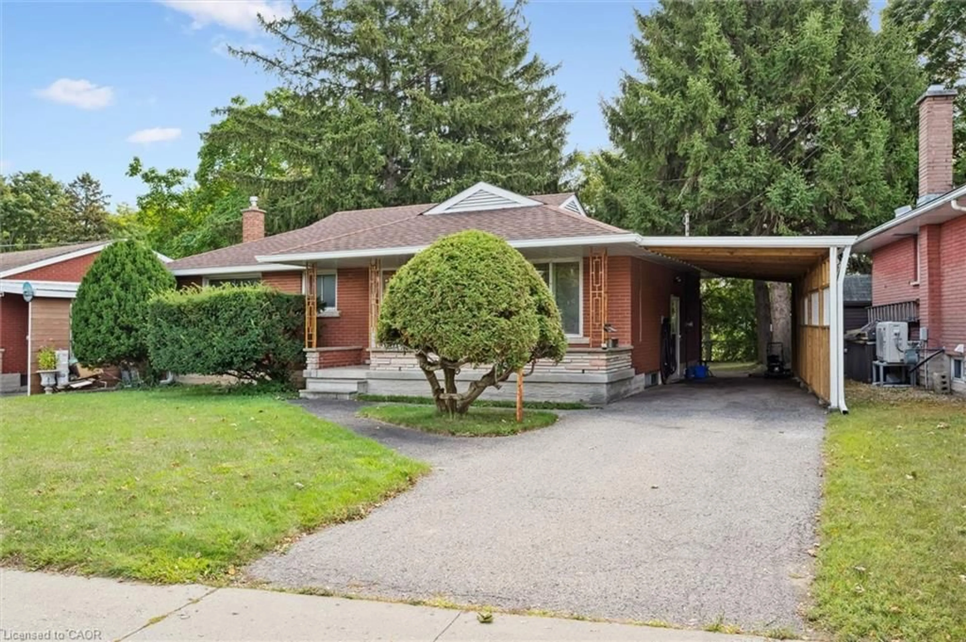 Home with brick exterior material, street for 41 Boniface Ave, Kitchener Ontario N2C 1M1