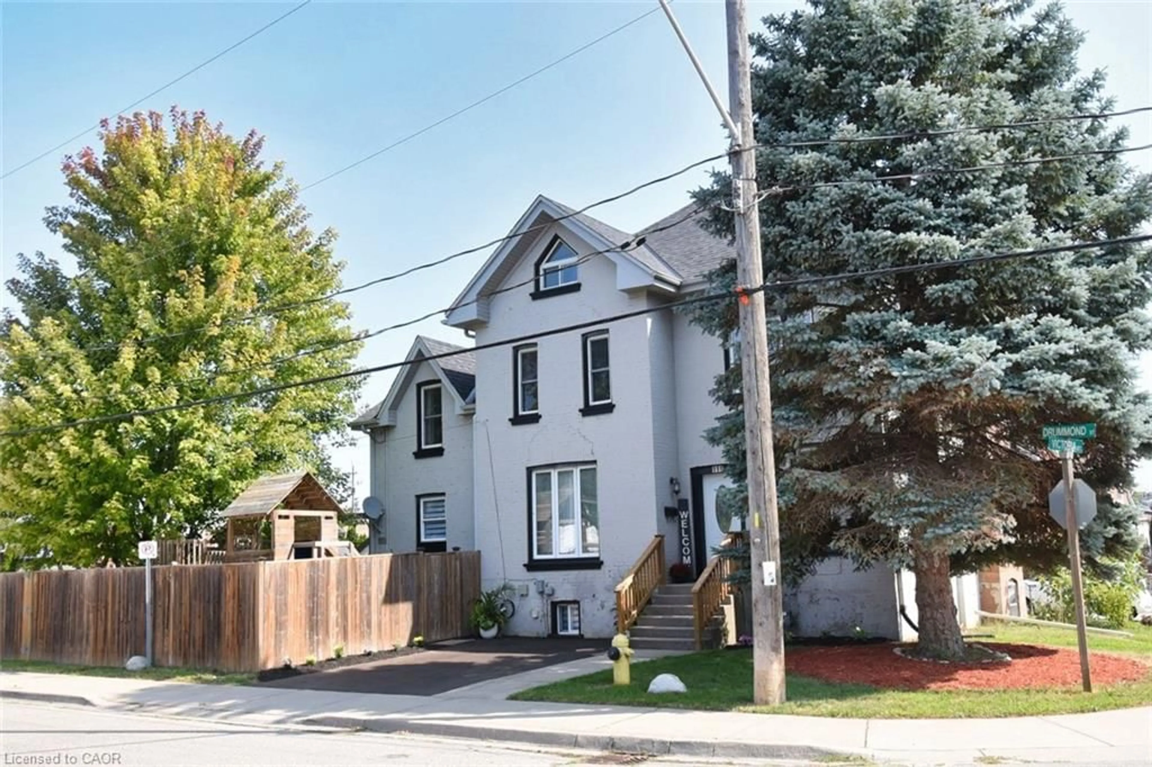 Unknown for 111 Drummond St, Brantford Ontario N3S 5Z9