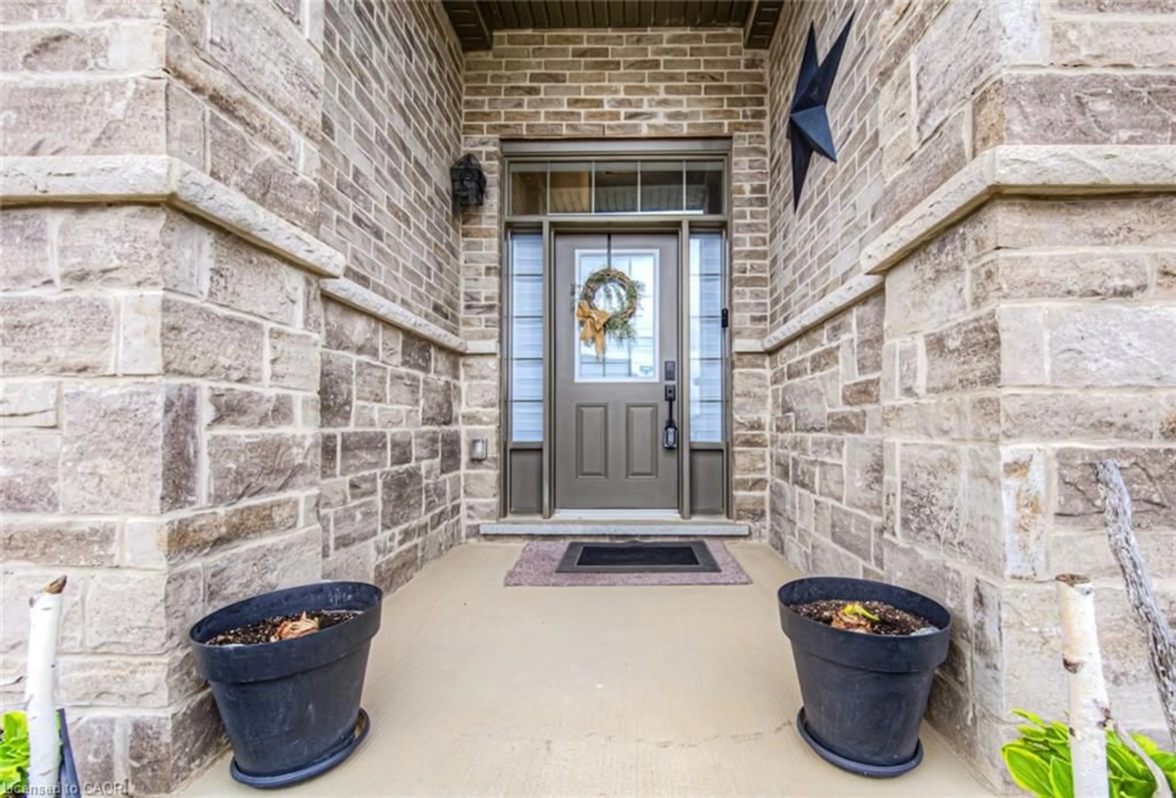 Indoor entryway for 582 Mayapple St, Waterloo Ontario N2V 0E3