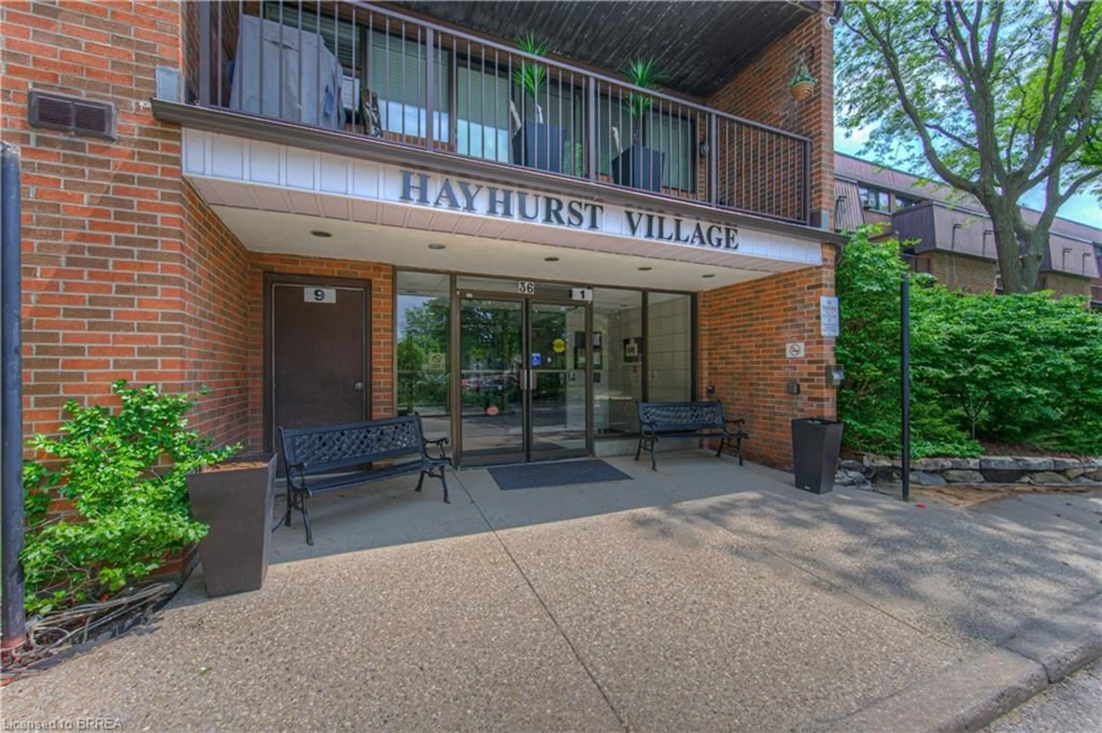 Patio, mountain view for 36 Hayhurst Rd #315, Brantford Ontario N3R 6Y9