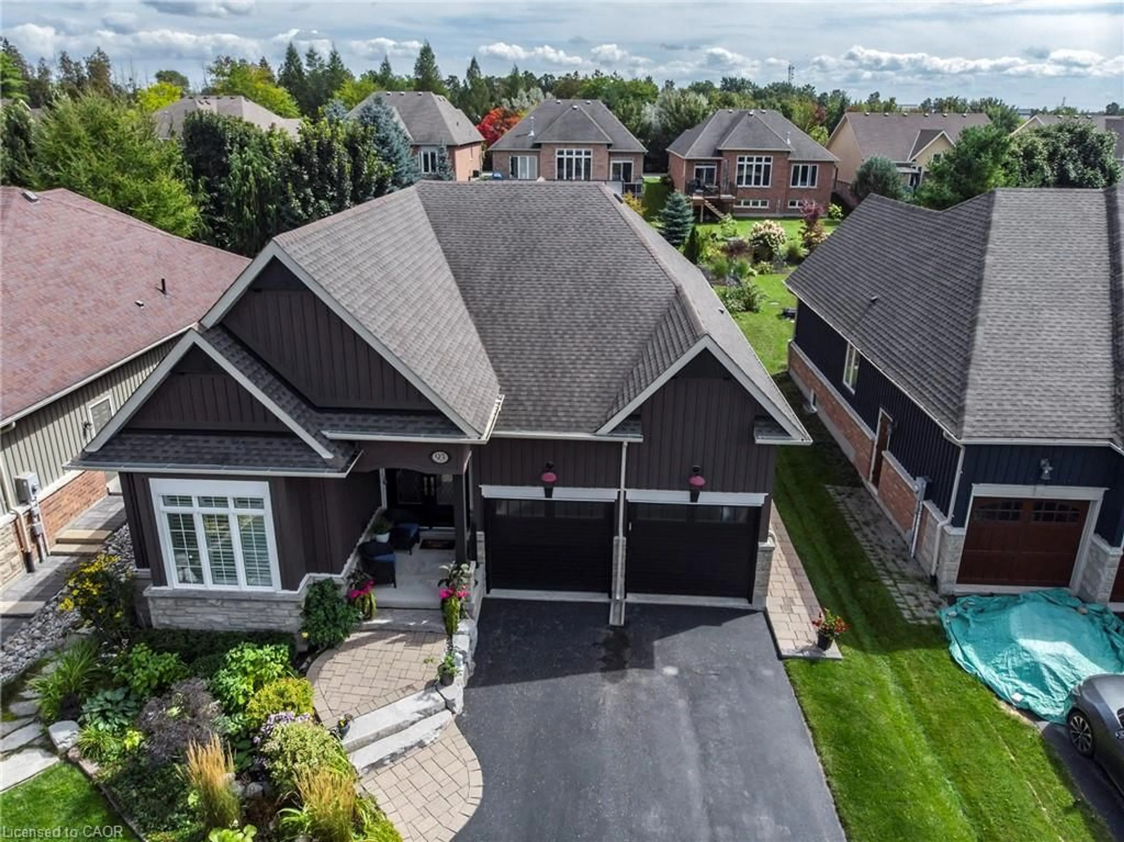 A pic from outside/outdoor area/front of a property/back of a property/a pic from drone, street for 93 Aberfoyle Mill Cres, Guelph Ontario N1H 6H9