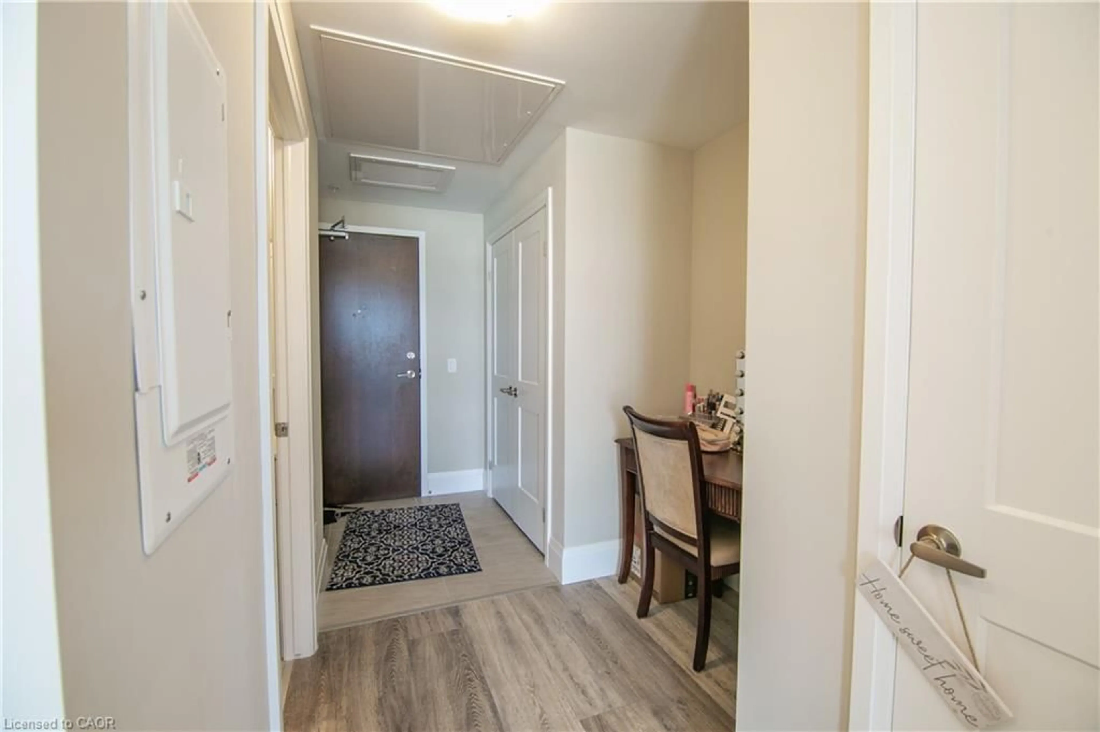 Indoor entryway for 108 Garment St #1209, Kitchener Ontario N2G 0E2