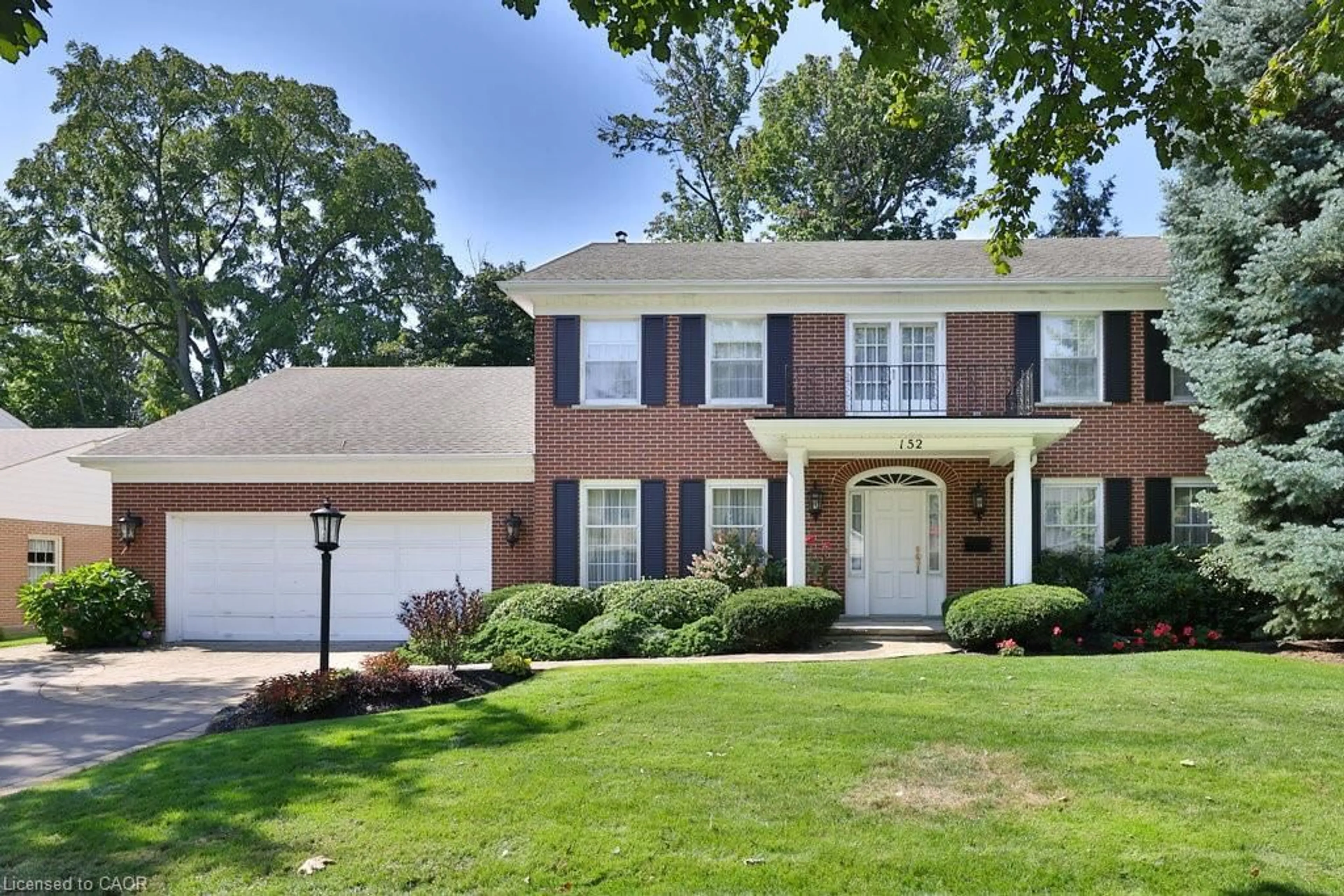 Home with brick exterior material, street for 152 Breckondale Crt, Burlington Ontario L7N 1X7