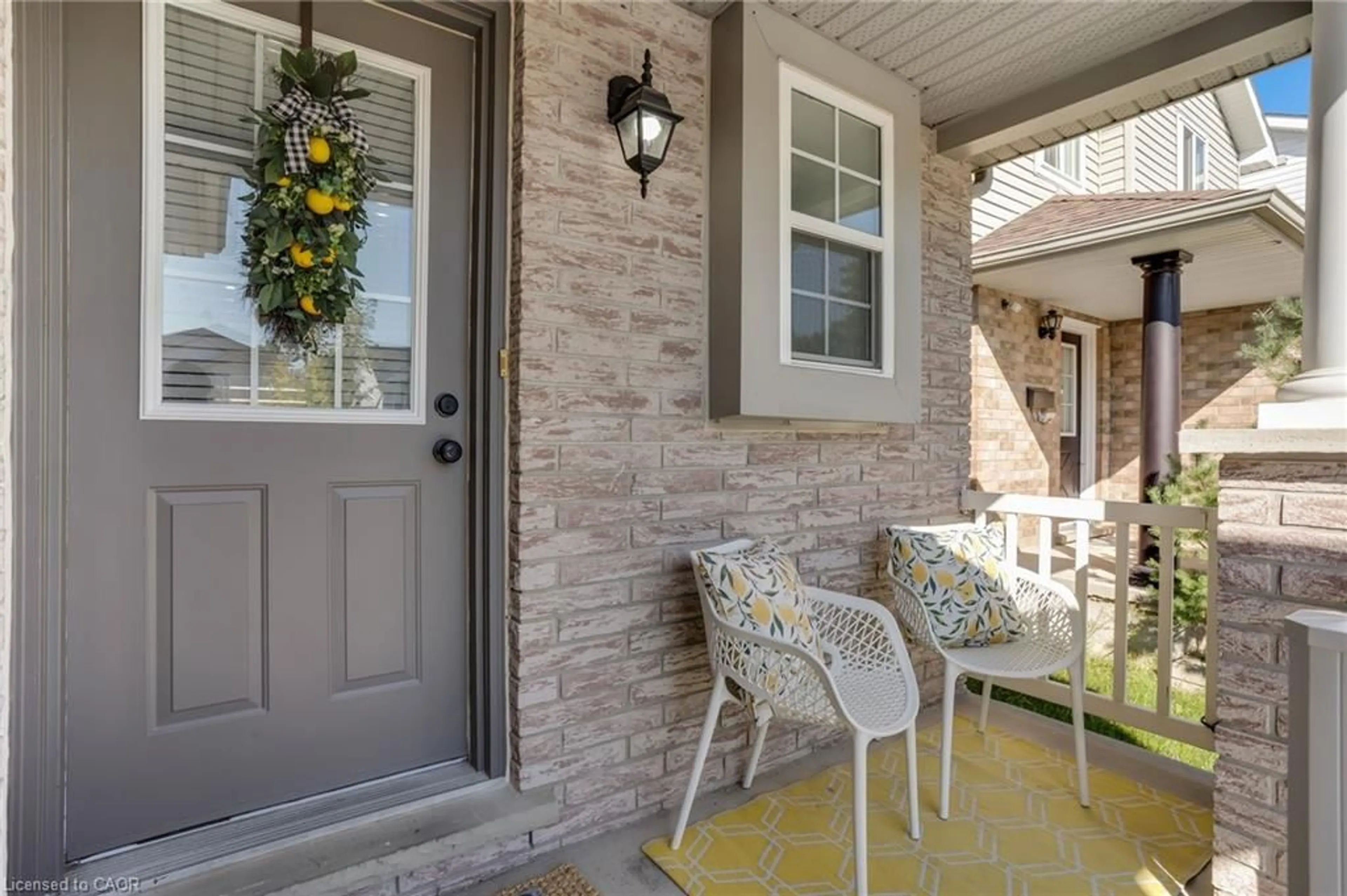 Indoor entryway for 20 Elma Pl, Cambridge Ontario N3C 4E6