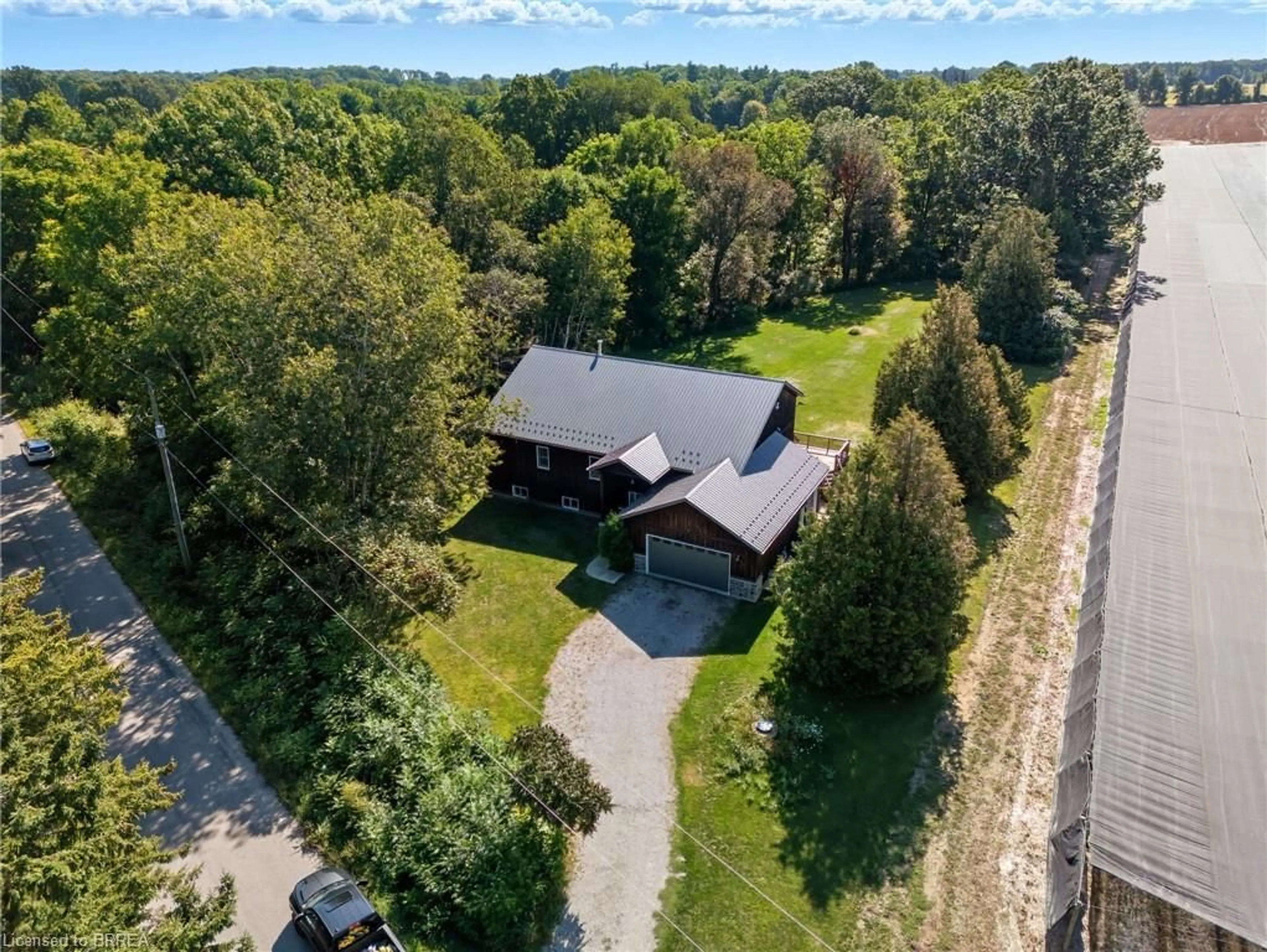 A pic from outside/outdoor area/front of a property/back of a property/a pic from drone, unknown for 126 Shorties Side Rd, Norfolk County Ontario N4G 4G9