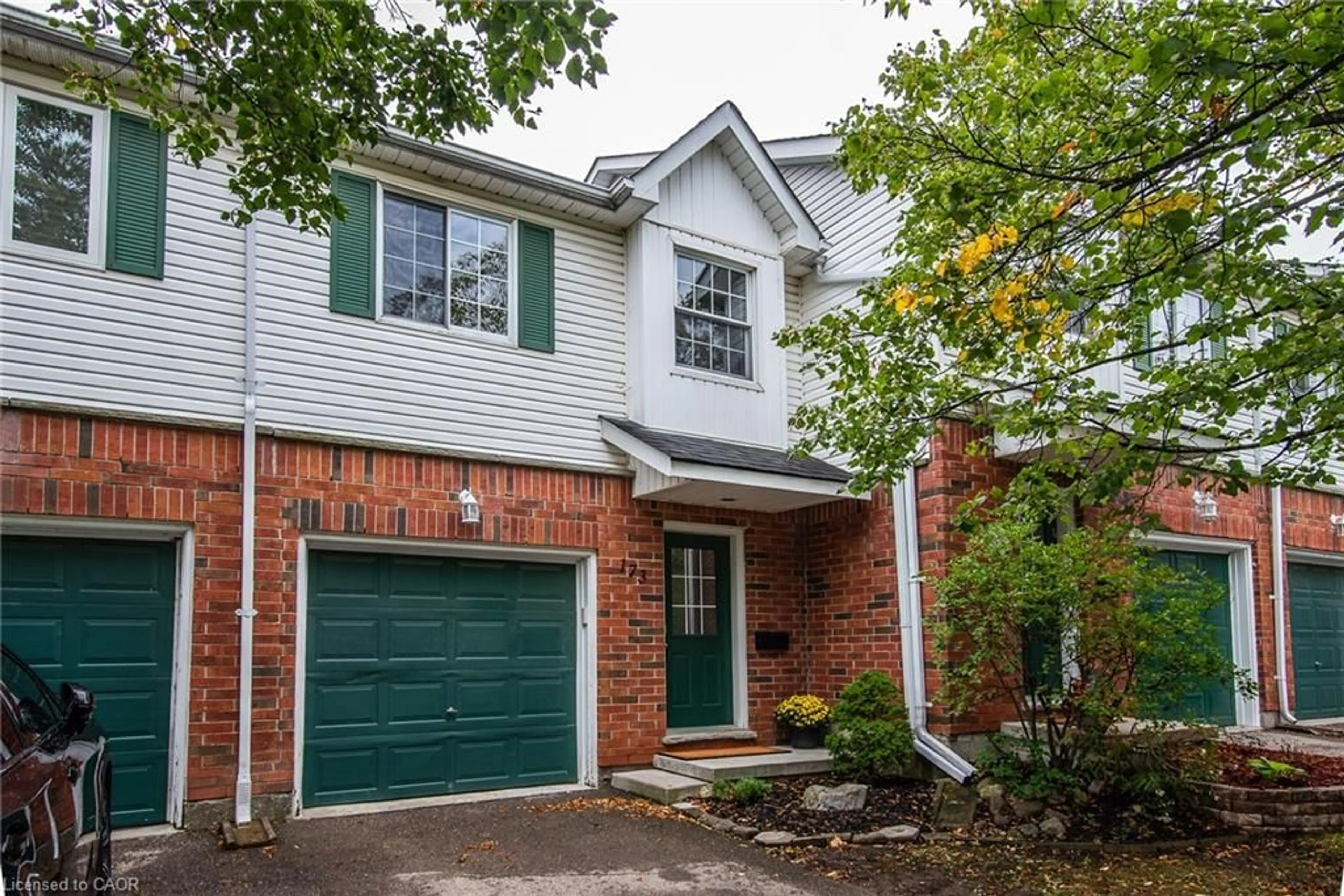 Home with brick exterior material, street for 173 Highland Cres, Kitchener Ontario N2M 5P8