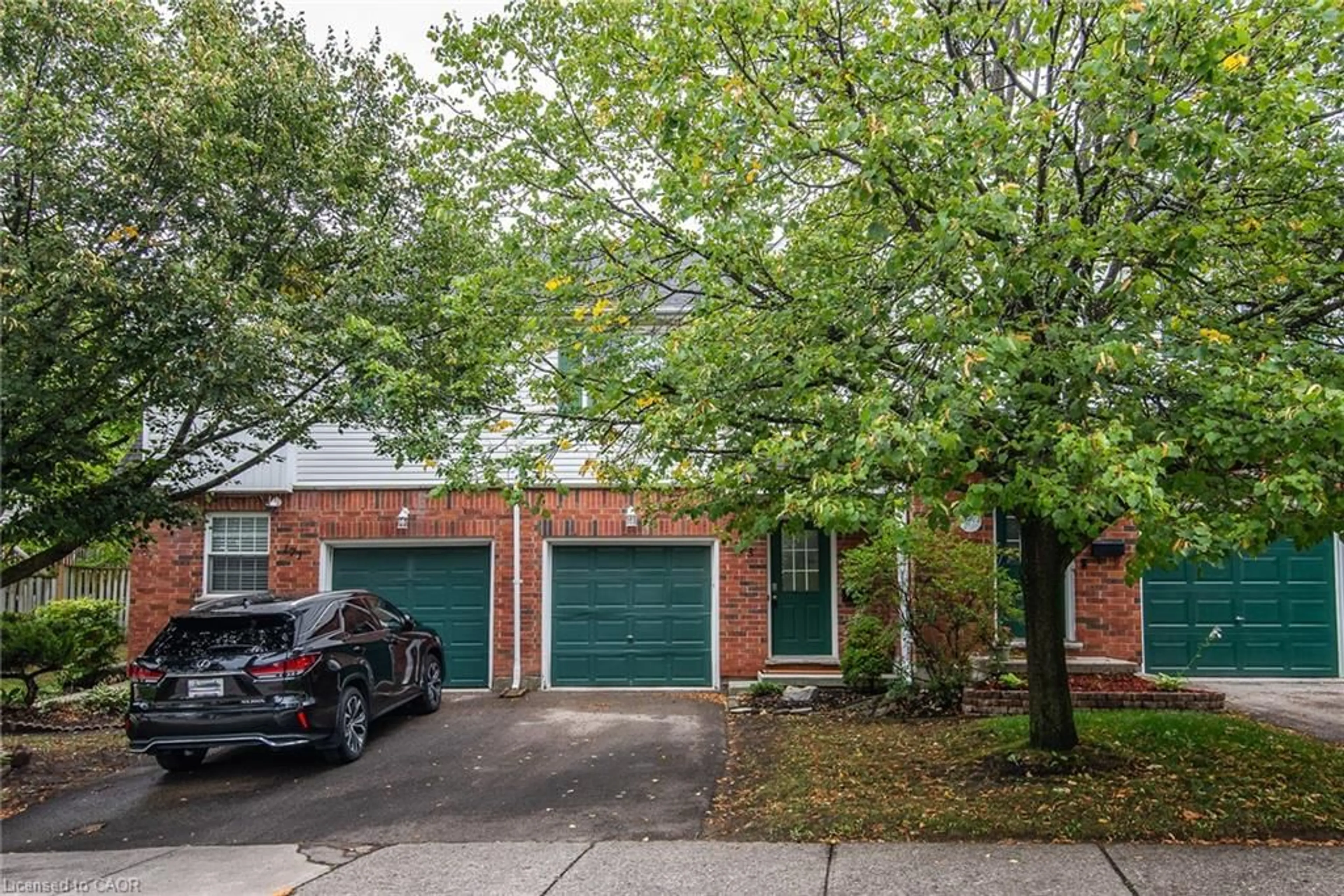 Home with brick exterior material, street for 173 Highland Cres, Kitchener Ontario N2M 5P8