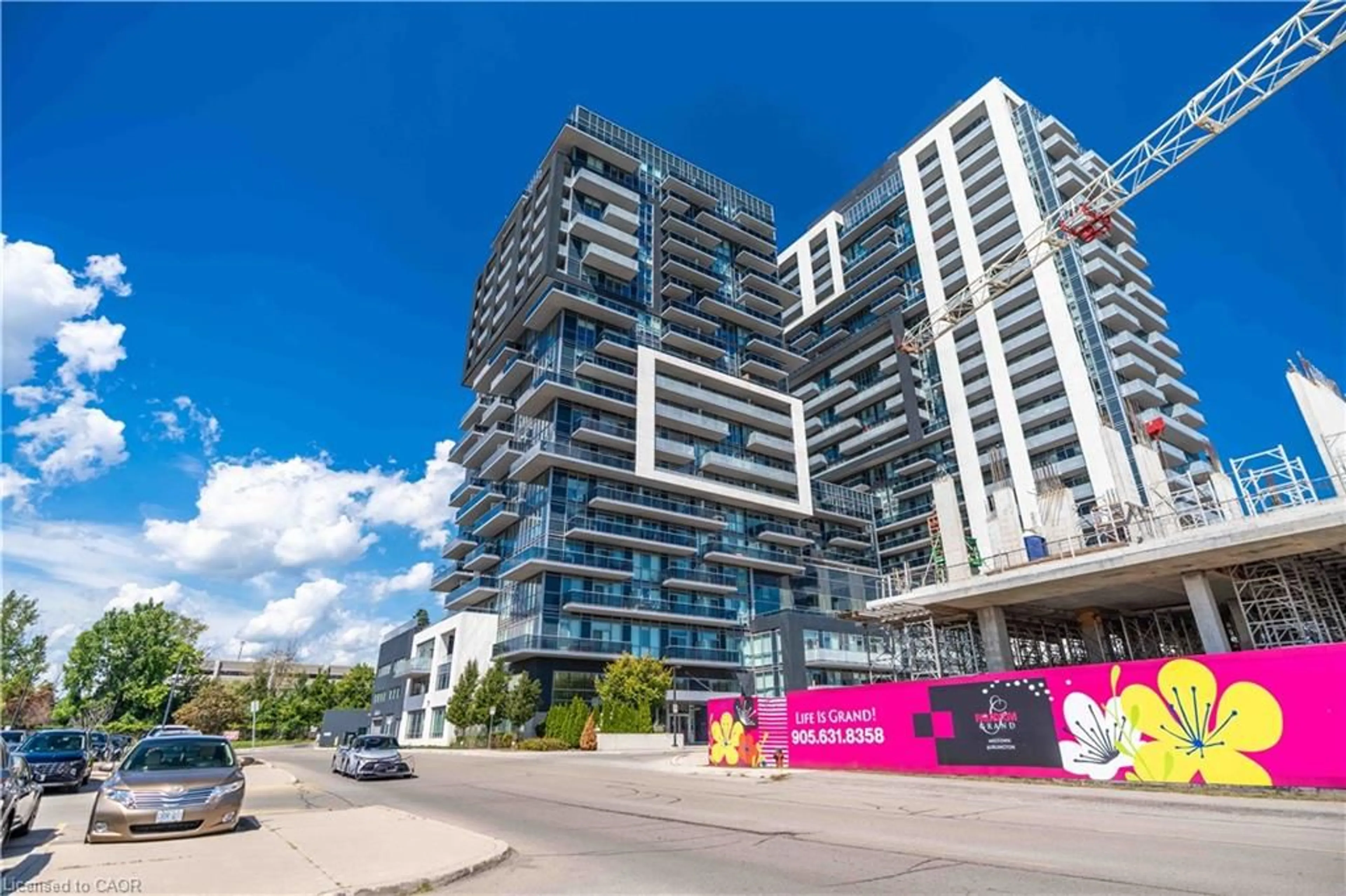 Unknown for 2081 Fairview St #501, Burlington Ontario L7R 0E5