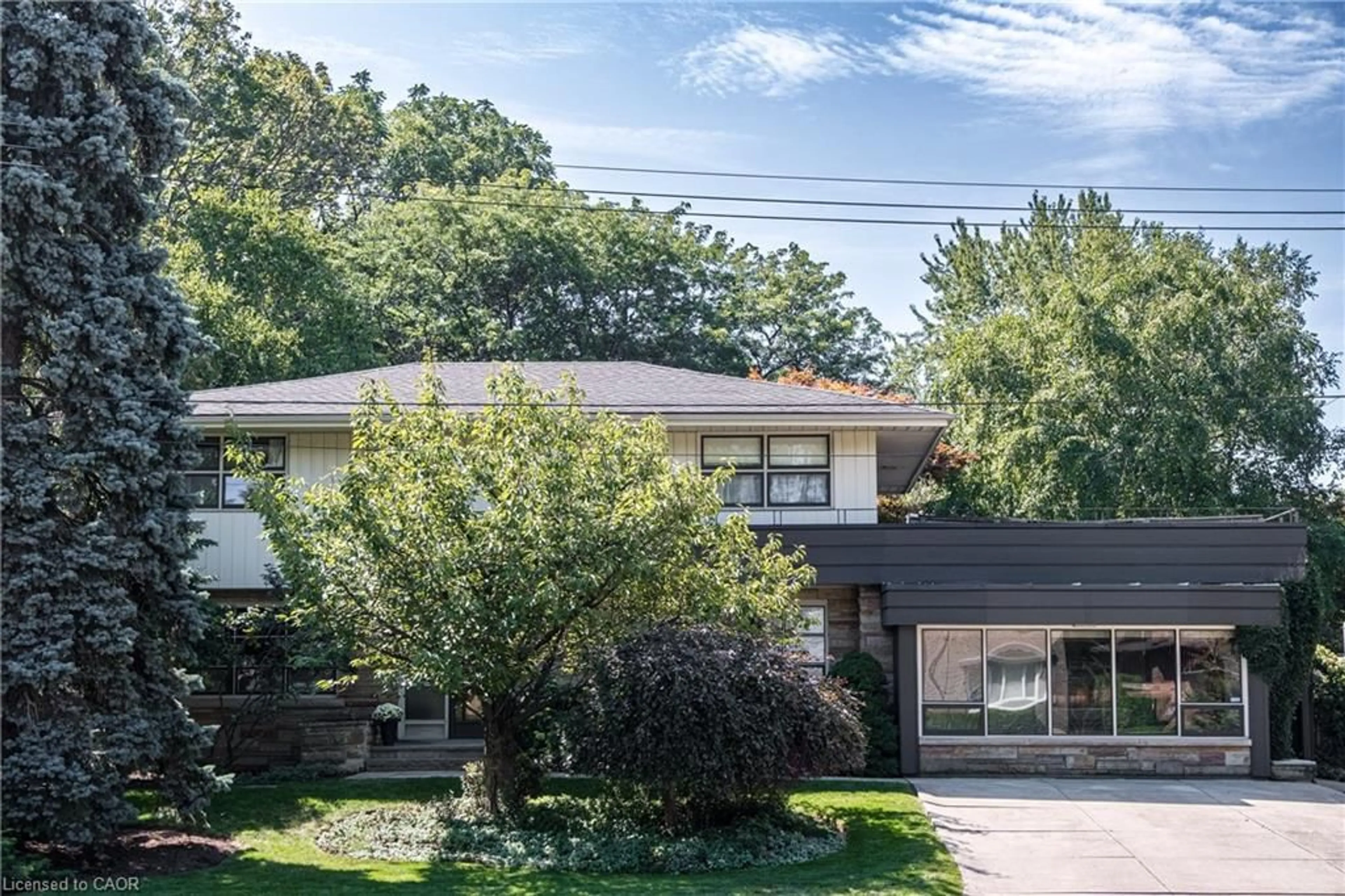 Home with brick exterior material, street for 6 Freeland Crt, Hamilton Ontario L8S 3R5