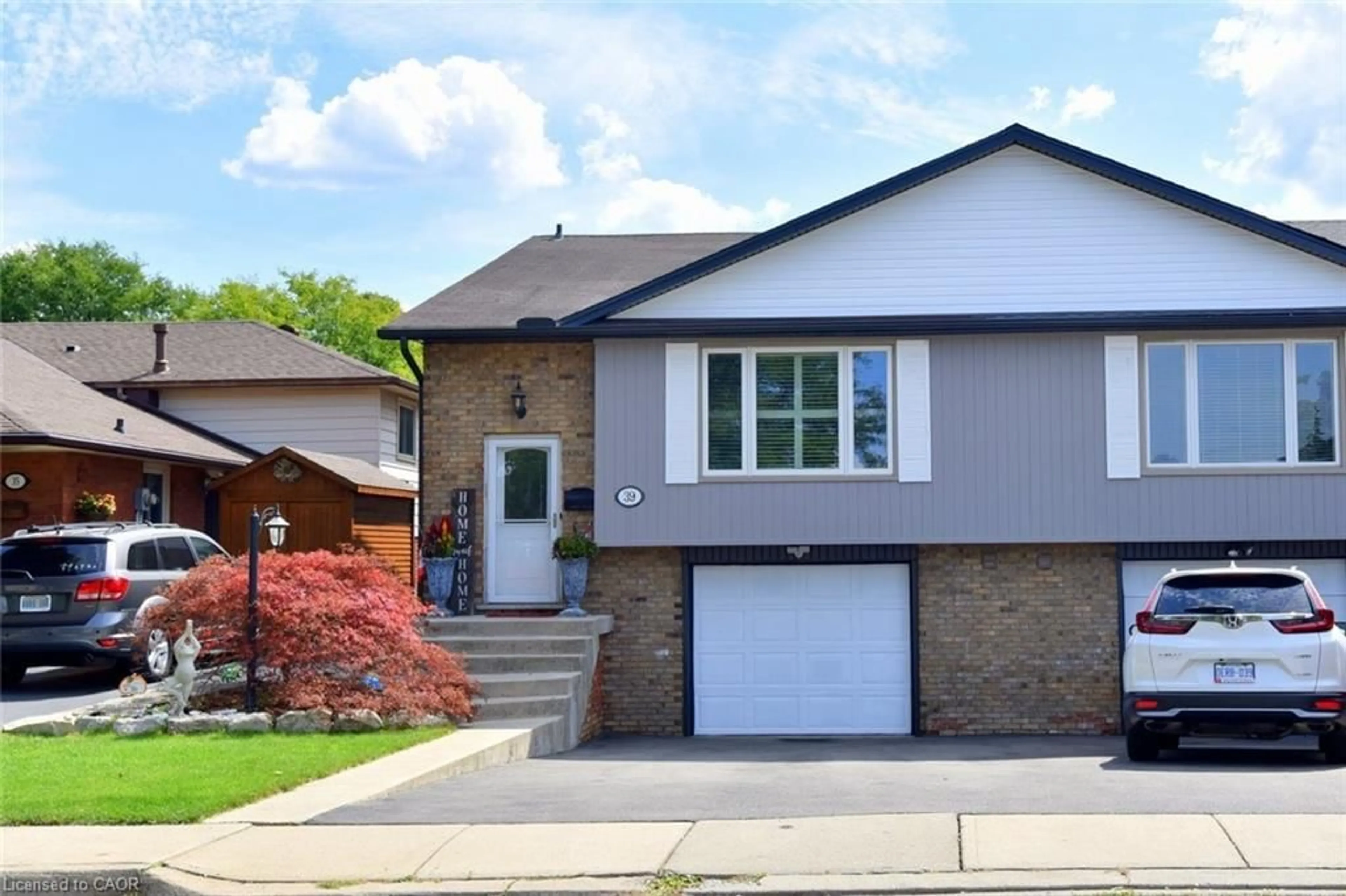 Home with brick exterior material, street for 39 Markson Cres, Hamilton Ontario L8T 4W3