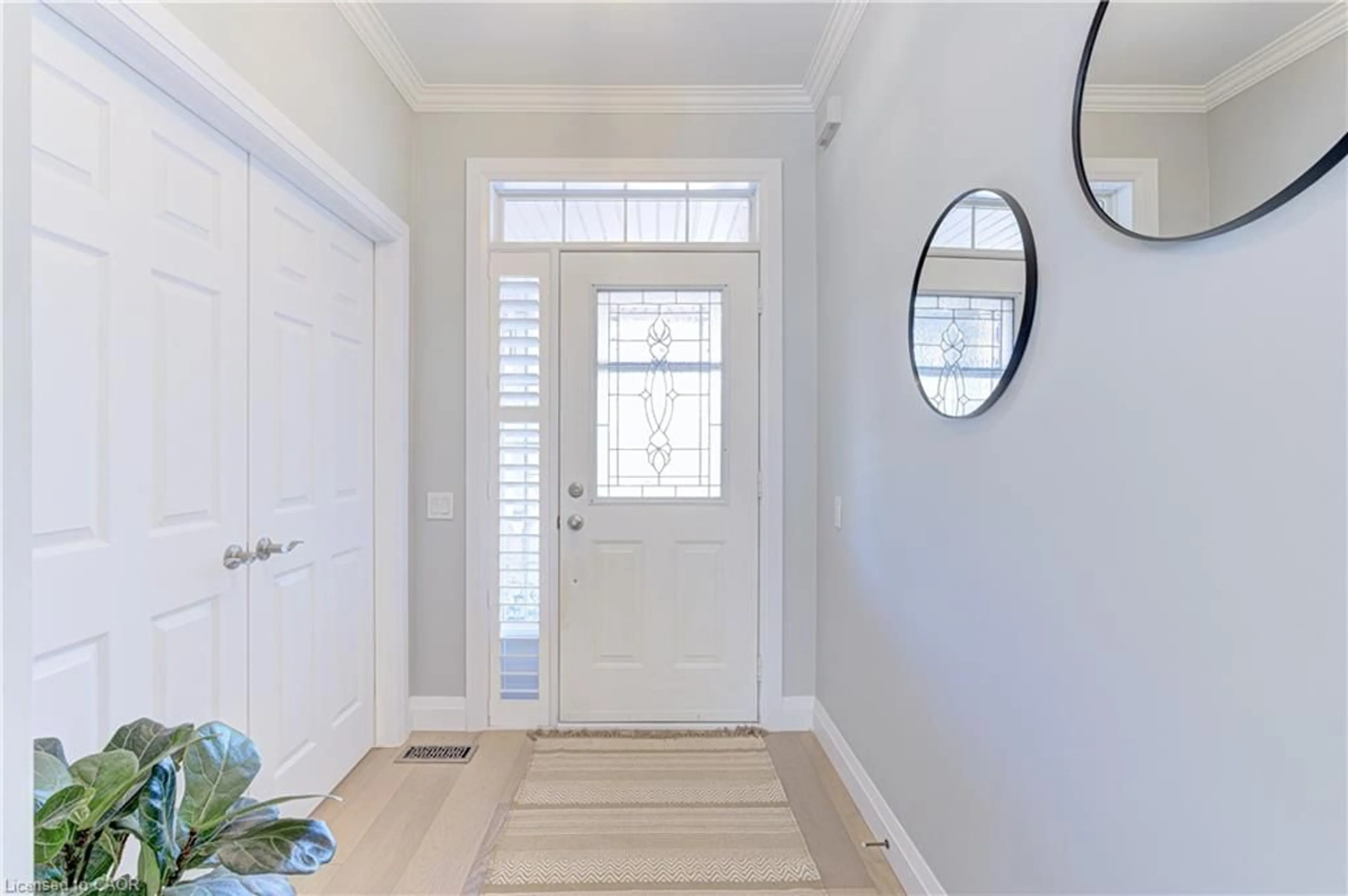 Indoor entryway for 2243 Turnberry Rd #79, Burlington Ontario L7M 4Y5