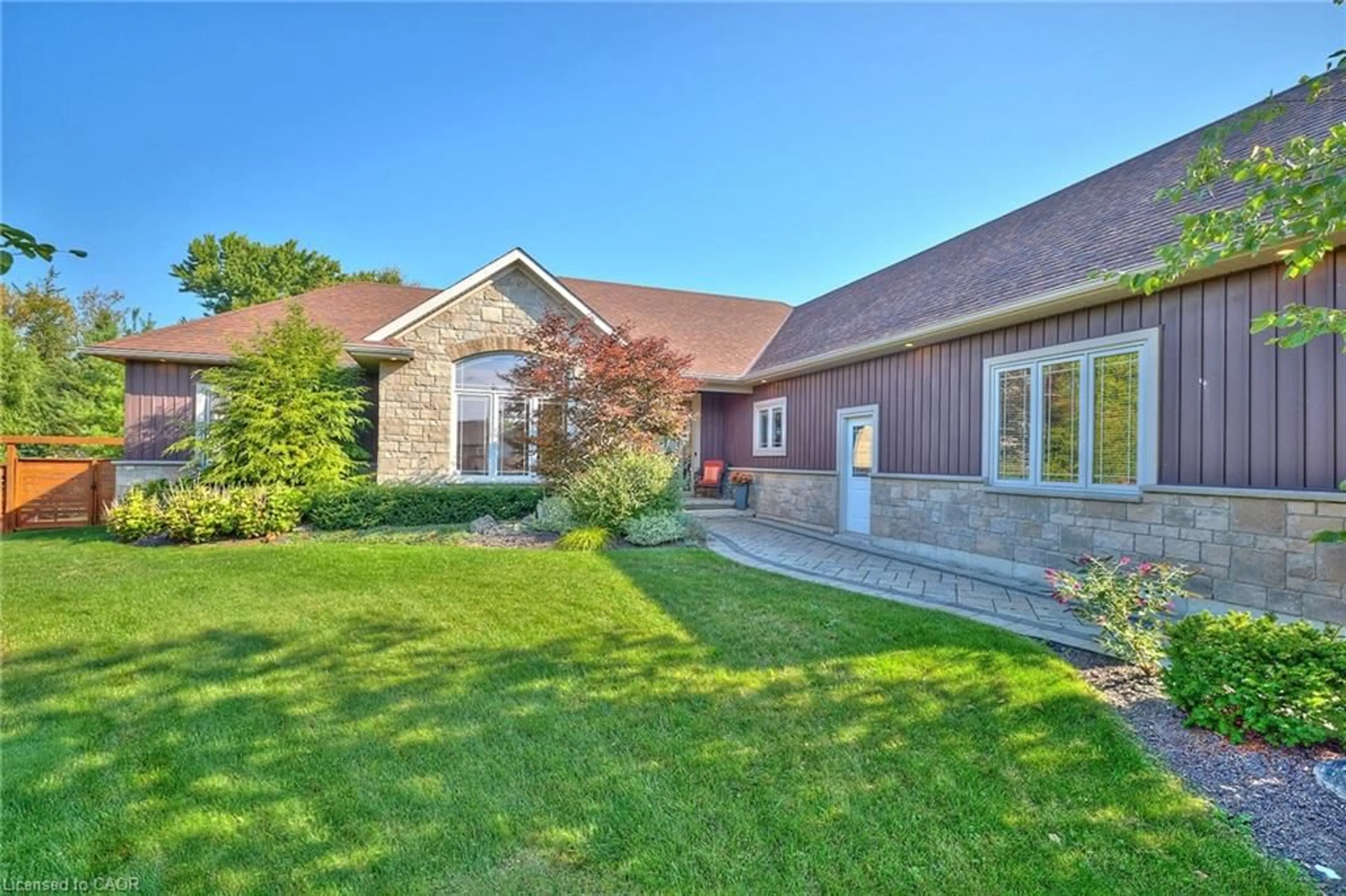 Home with brick exterior material, unknown for 49 Postma Dr, Dunnville Ontario N1A 0B2