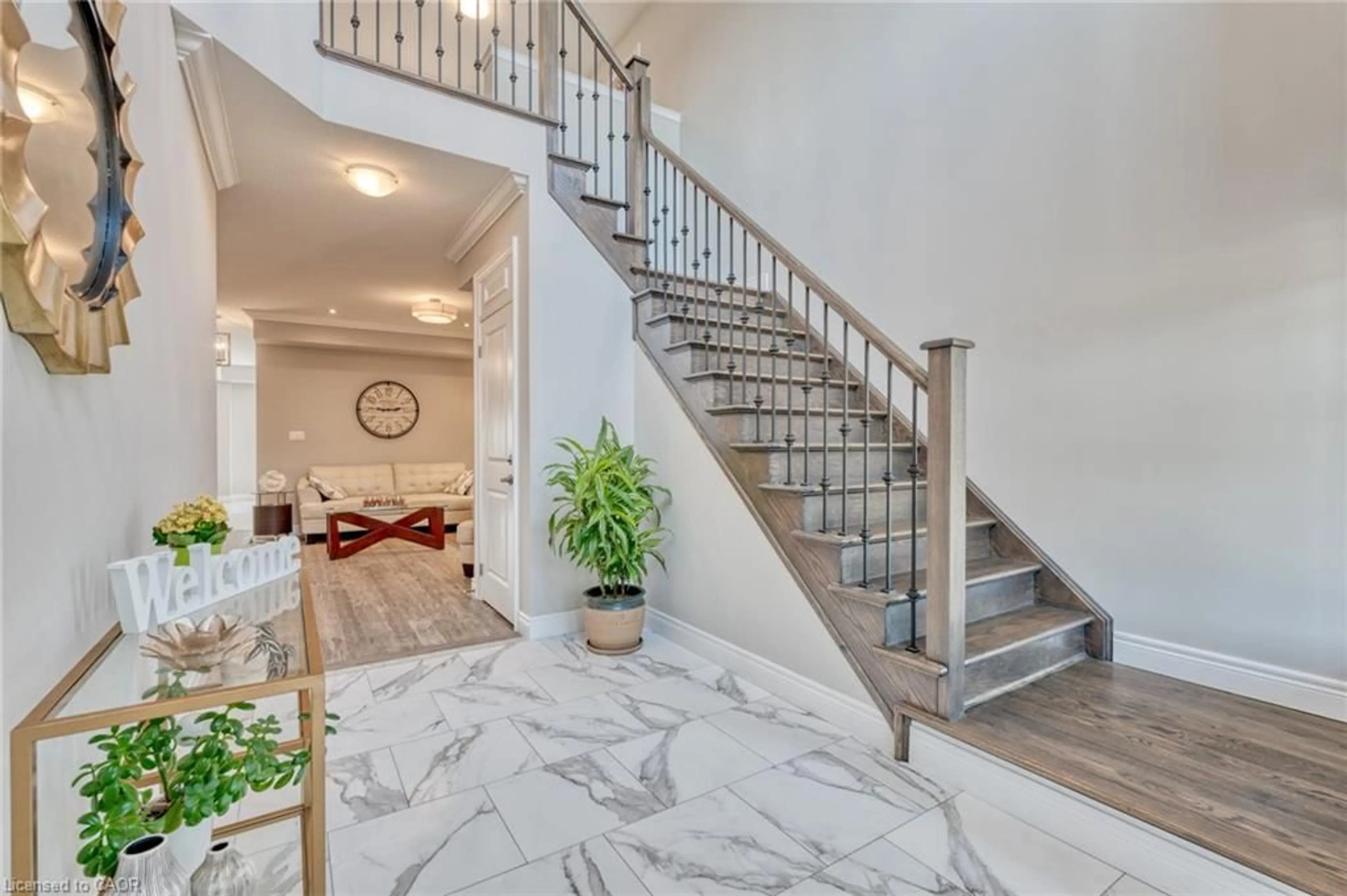 Stairs for 16 Eringate Crt, Stoney Creek Ontario L8J 0L7