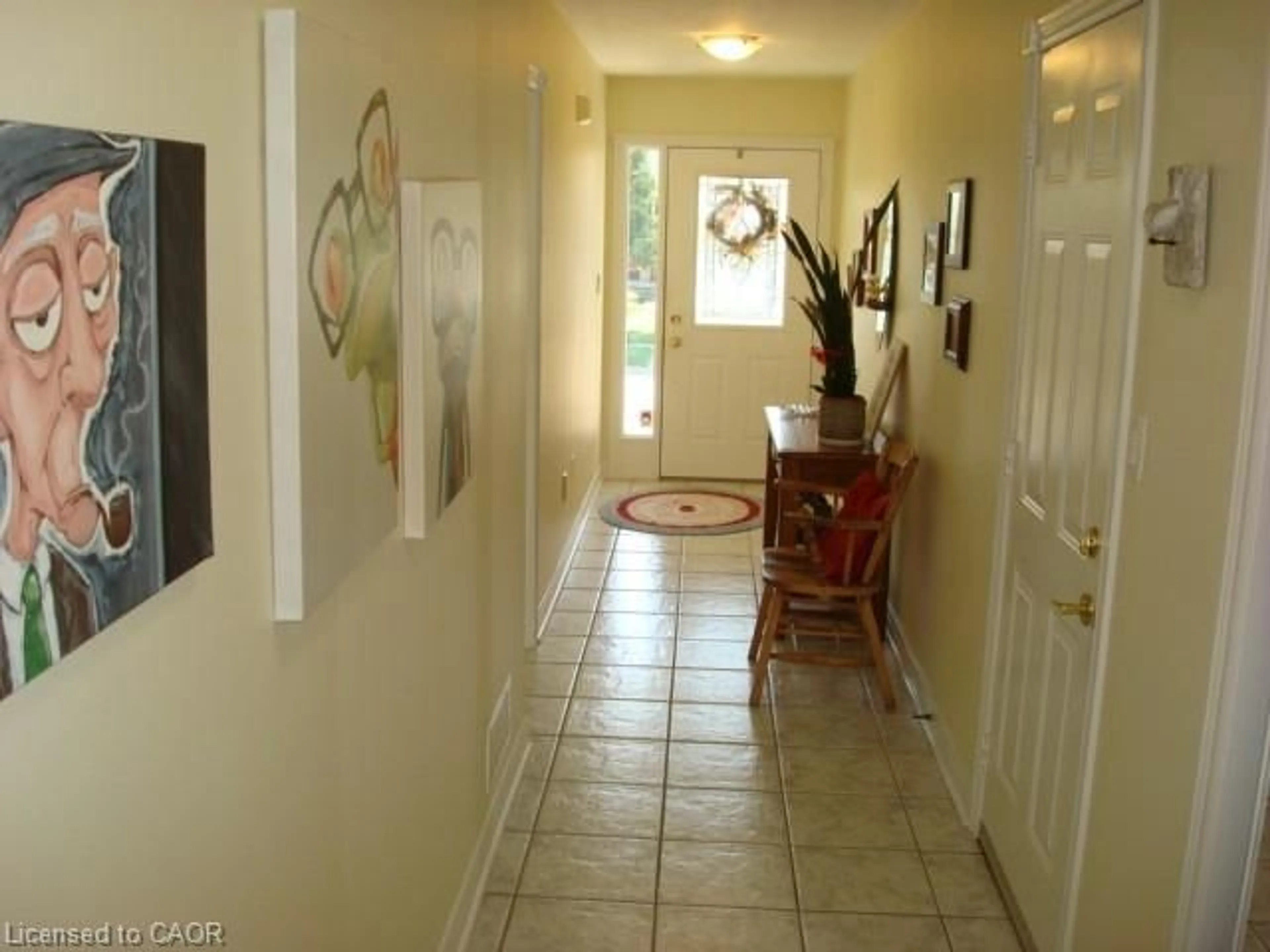 Indoor entryway for 151 Attwood Dr, Cambridge Ontario N1T 2A5