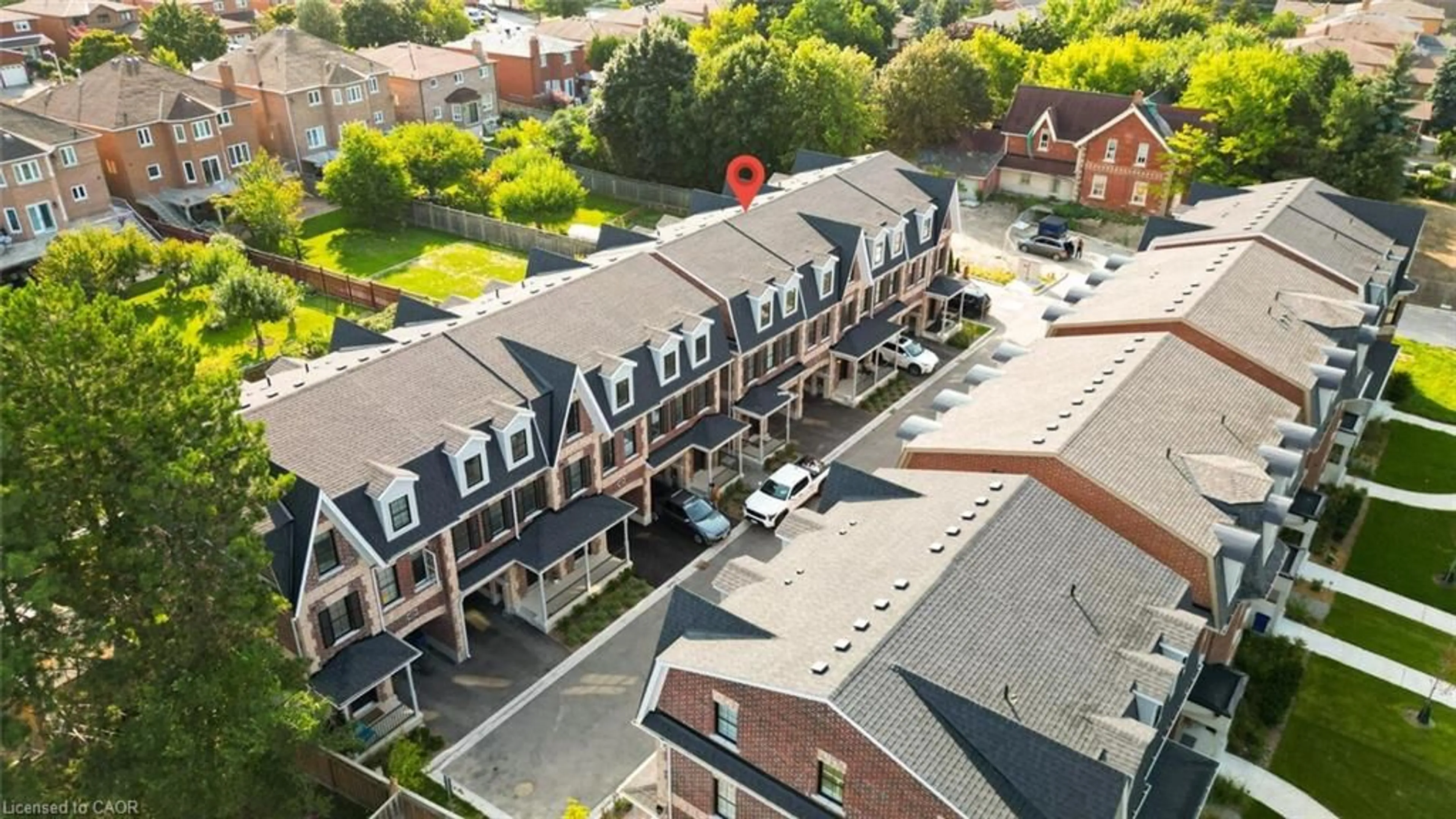 A pic from outside/outdoor area/front of a property/back of a property/a pic from drone, city buildings view from balcony for 13 Kennisis Way, Vaughan Ontario L6A 3Y5