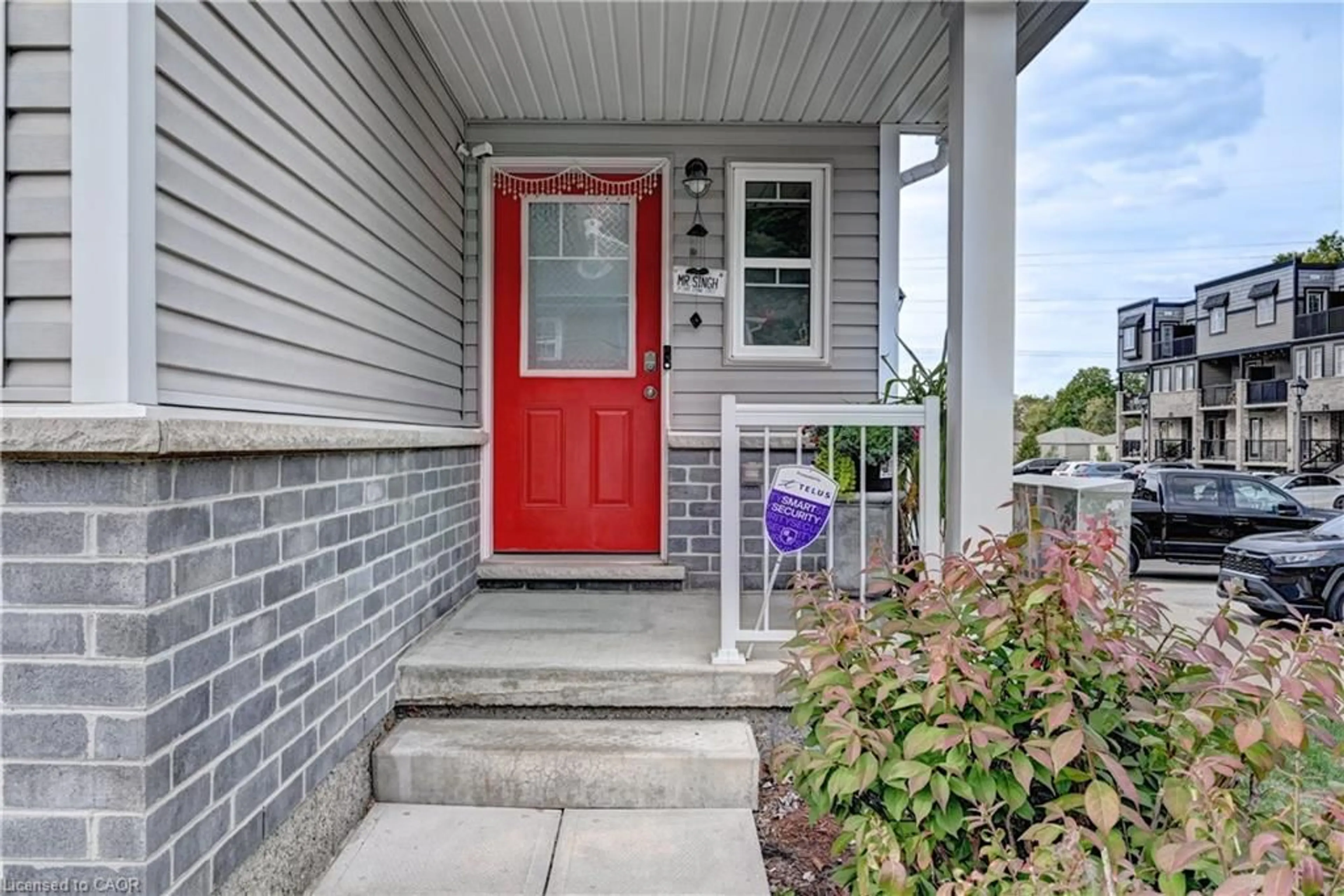 Indoor entryway for 1989 Ottawa St #47, Kitchener Ontario N2E 0G7