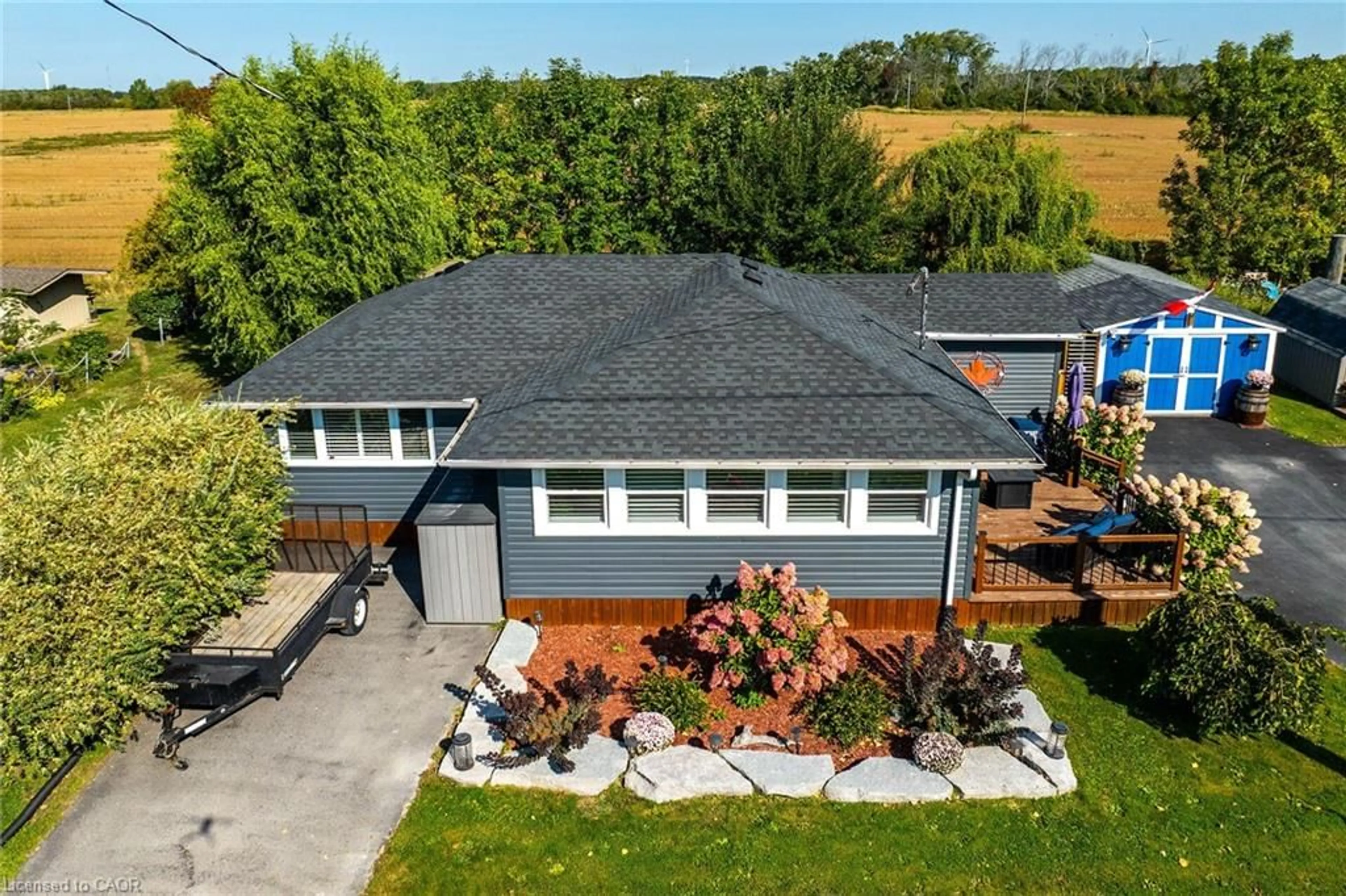 A pic from outside/outdoor area/front of a property/back of a property/a pic from drone, unknown for 2011 Lakeshore Rd, Dunnville Ontario N1A 2W8