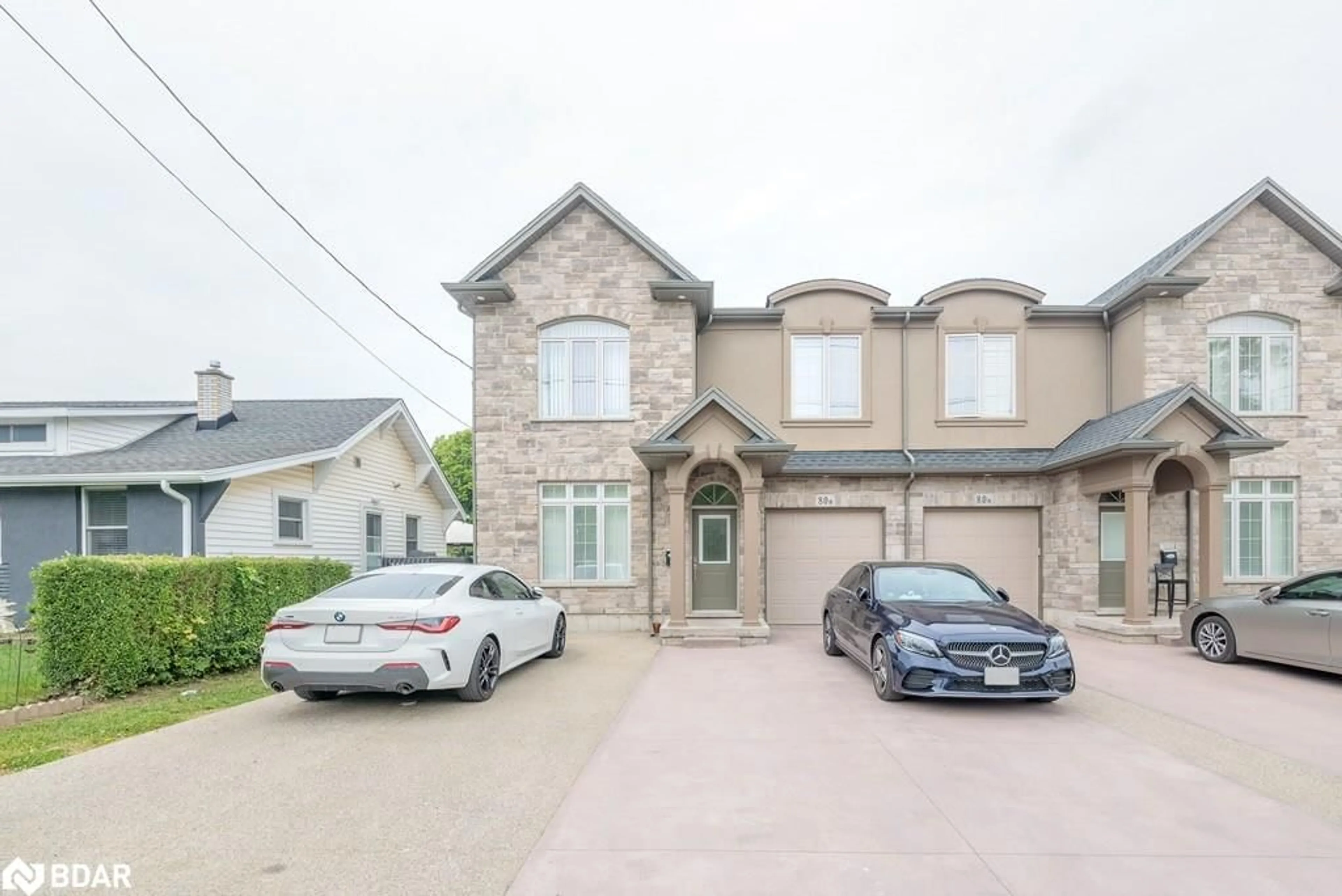A pic from outside/outdoor area/front of a property/back of a property/a pic from drone, street for 80A Townline Rd, St. Catharines Ontario L2T 1P6