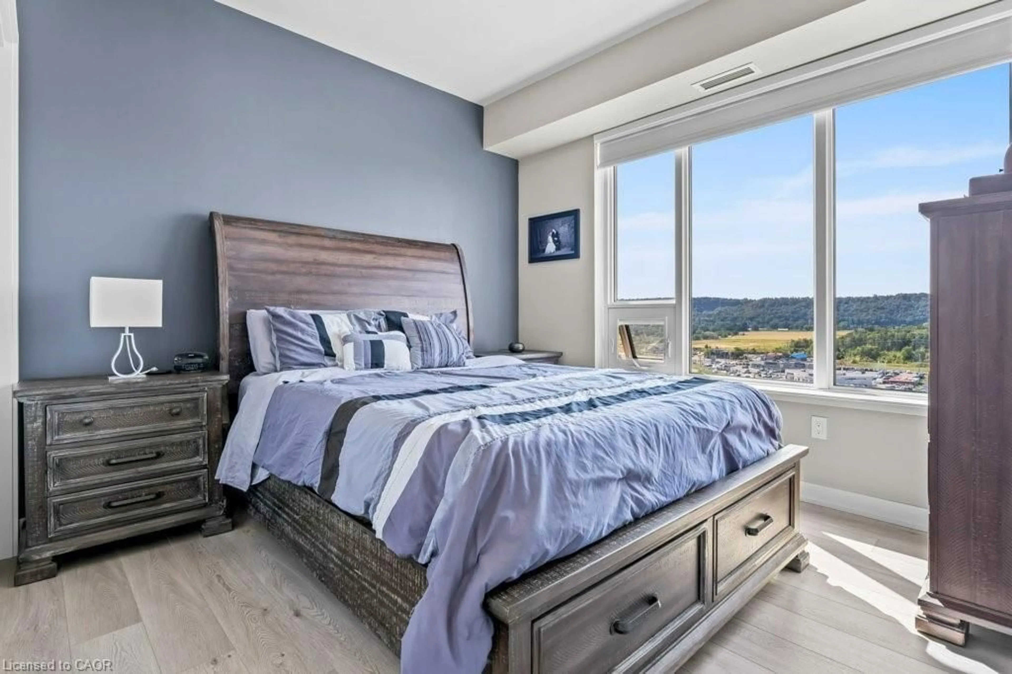 Bedroom with bed, unknown for 385 Winston Rd #1402, Grimsby Ontario L3M 4E8