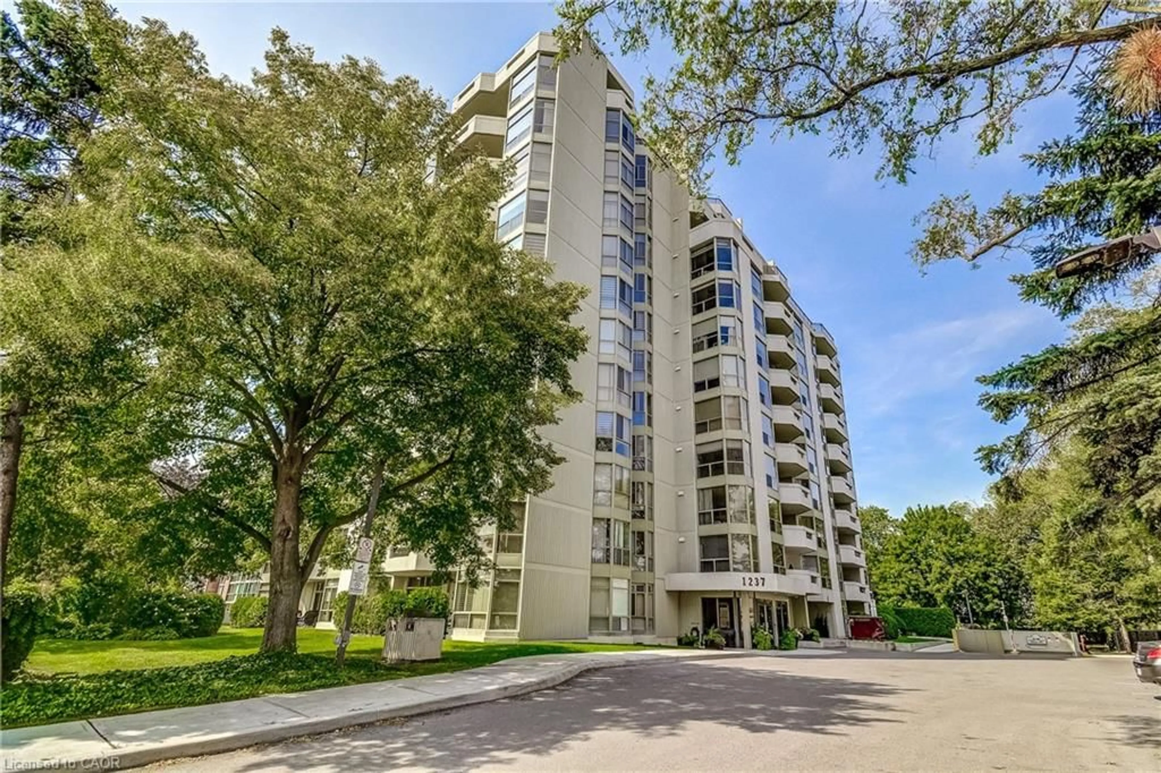 Unknown for 1237 North Shore Blvd #906, Burlington Ontario L7S 2H8