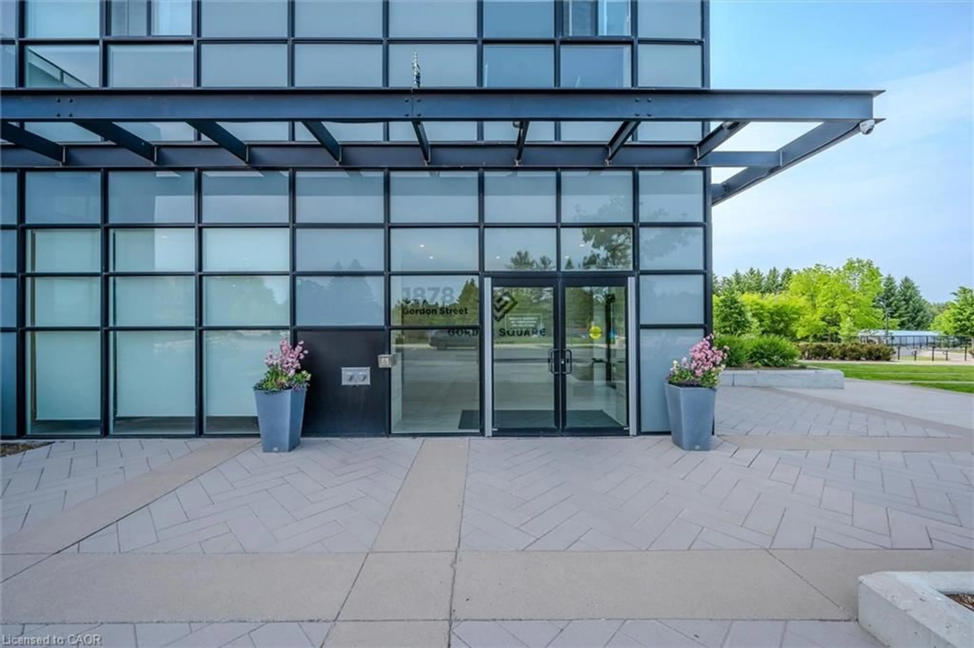 Indoor foyer for 1878 Gordon St #1004, Guelph Ontario N1L 0P4