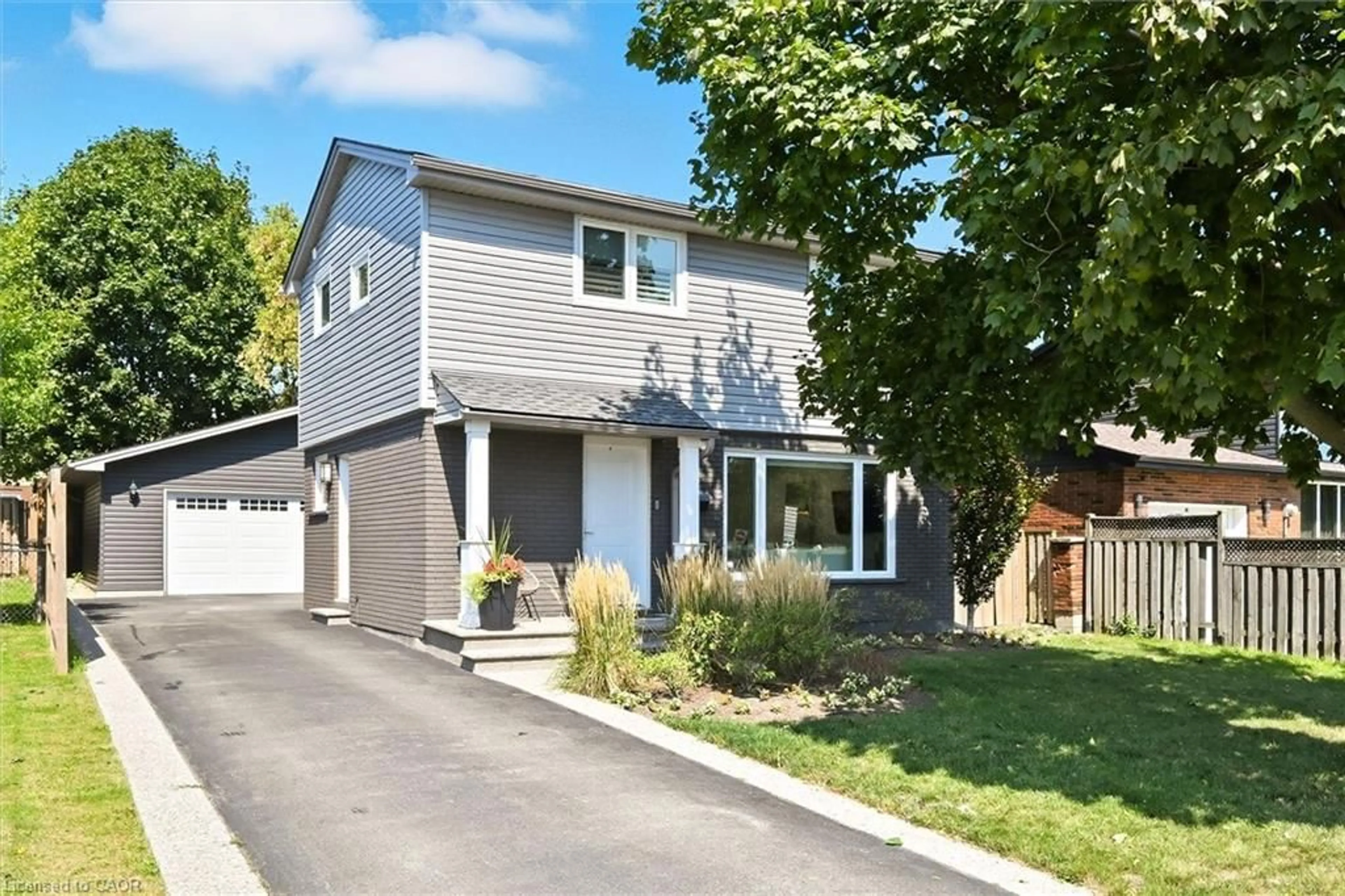 Home with vinyl exterior material, street for 62 Berko Ave, Hamilton Ontario L8V 2R2