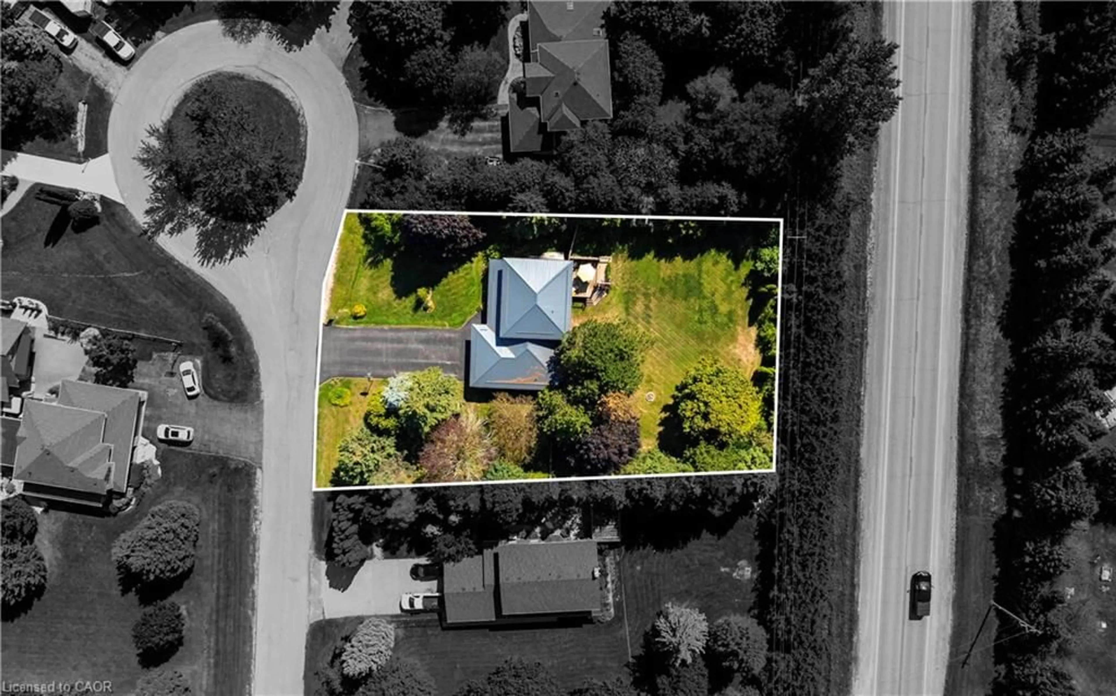 A pic from outside/outdoor area/front of a property/back of a property/a pic from drone, street for 4 Sargent Blvd, Belwood Ontario N0B 1J0