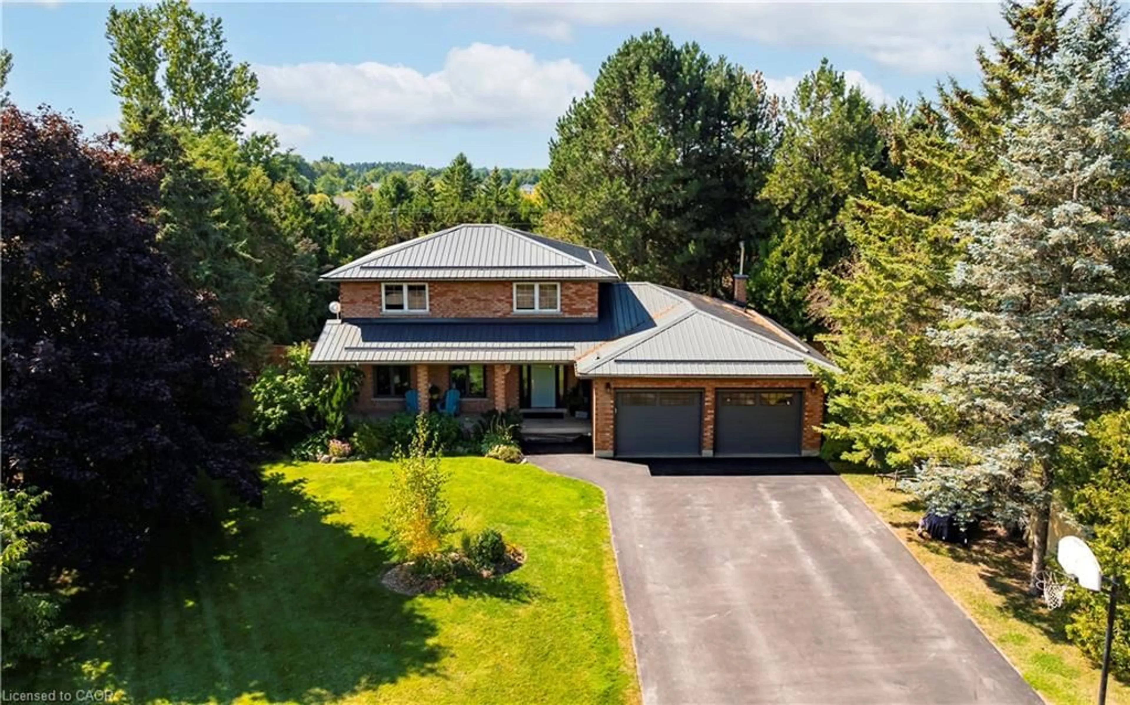 A pic from outside/outdoor area/front of a property/back of a property/a pic from drone, street for 4 Sargent Blvd, Belwood Ontario N0B 1J0